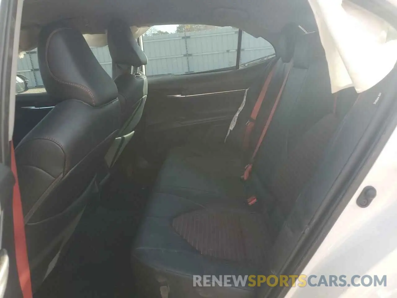 10 fotografías del automóvil dañado 4T1KZ1AK3RU090847 TOYOTA CAMRY 2024