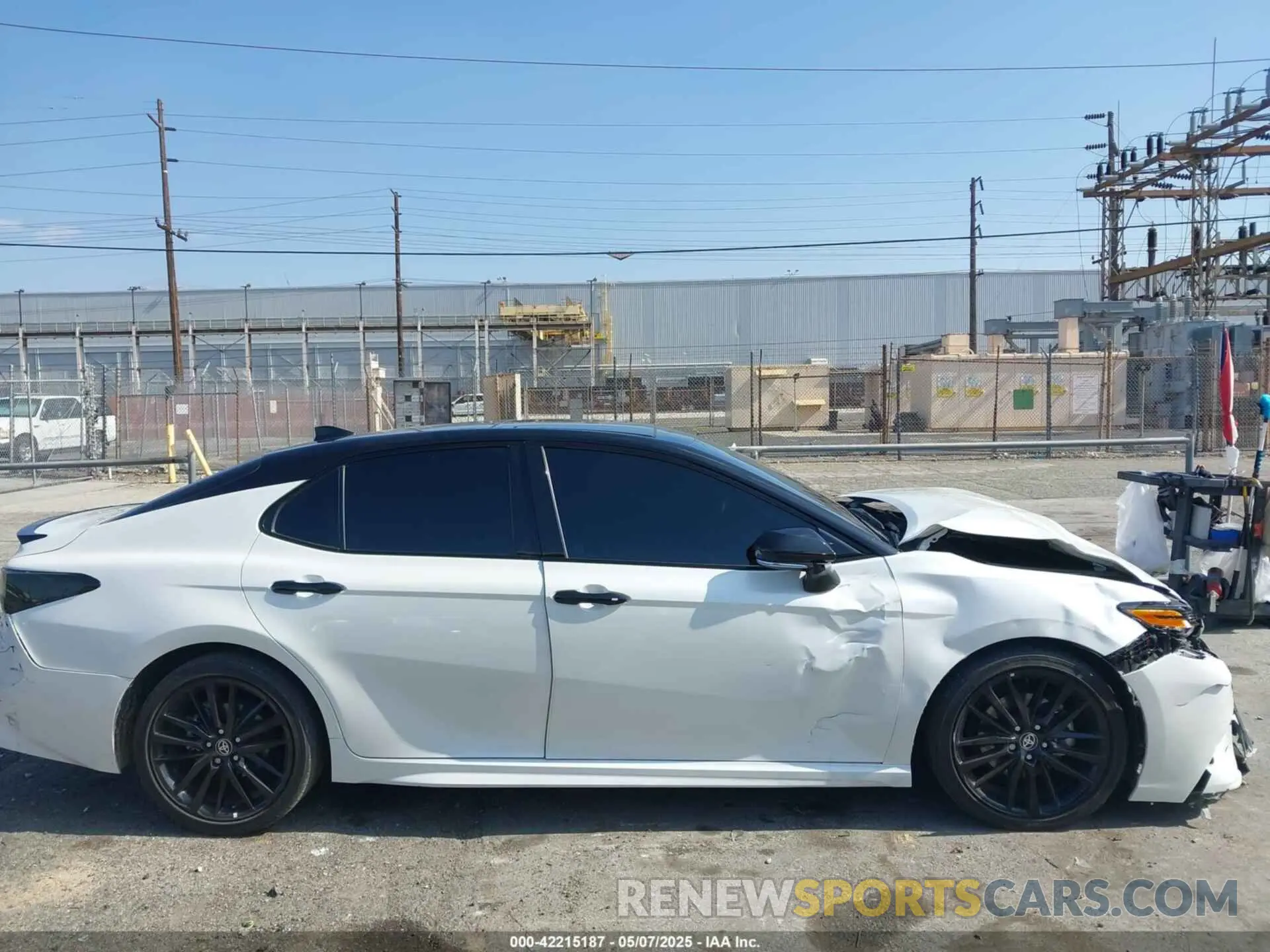13 fotografías del automóvil dañado 4T1KZ1AK3RU092341 TOYOTA CAMRY 2024