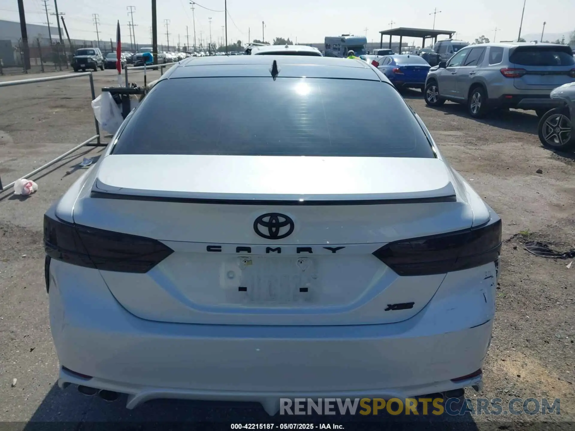 16 fotografías del automóvil dañado 4T1KZ1AK3RU092341 TOYOTA CAMRY 2024