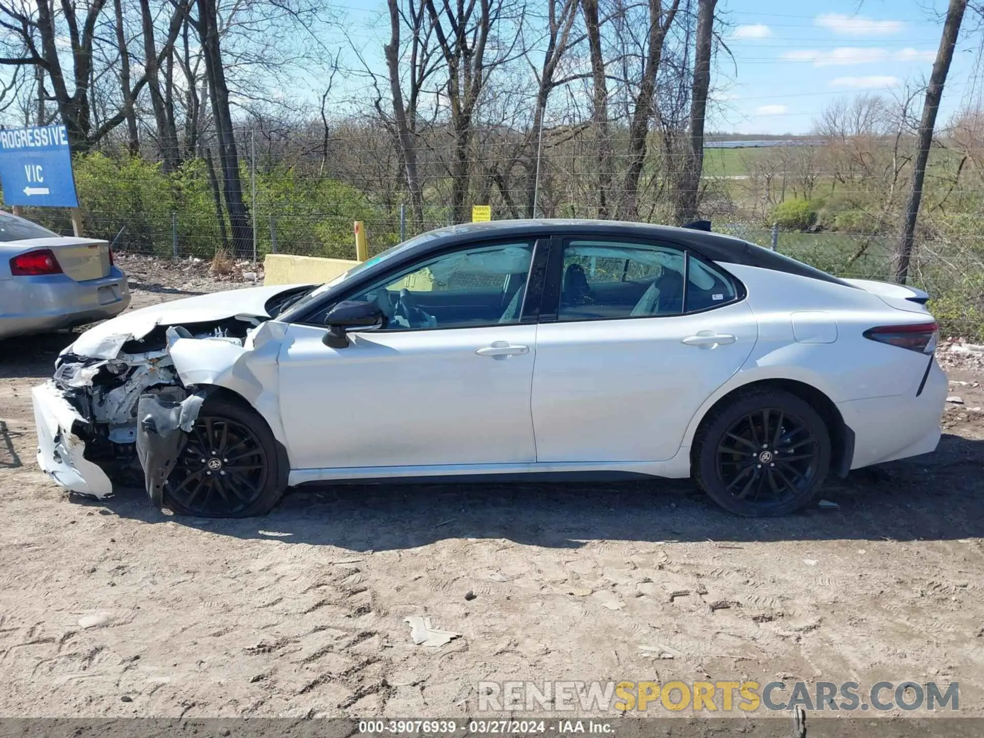 14 fotografías del automóvil dañado 4T1KZ1AK3RU099239 TOYOTA CAMRY 2024