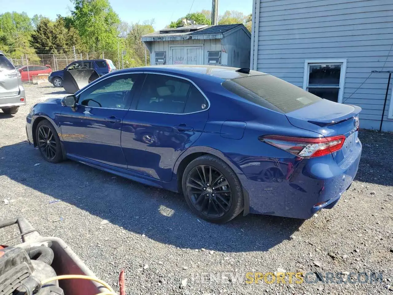 2 fotografías del automóvil dañado 4T1KZ1AK4RU103007 TOYOTA CAMRY 2024