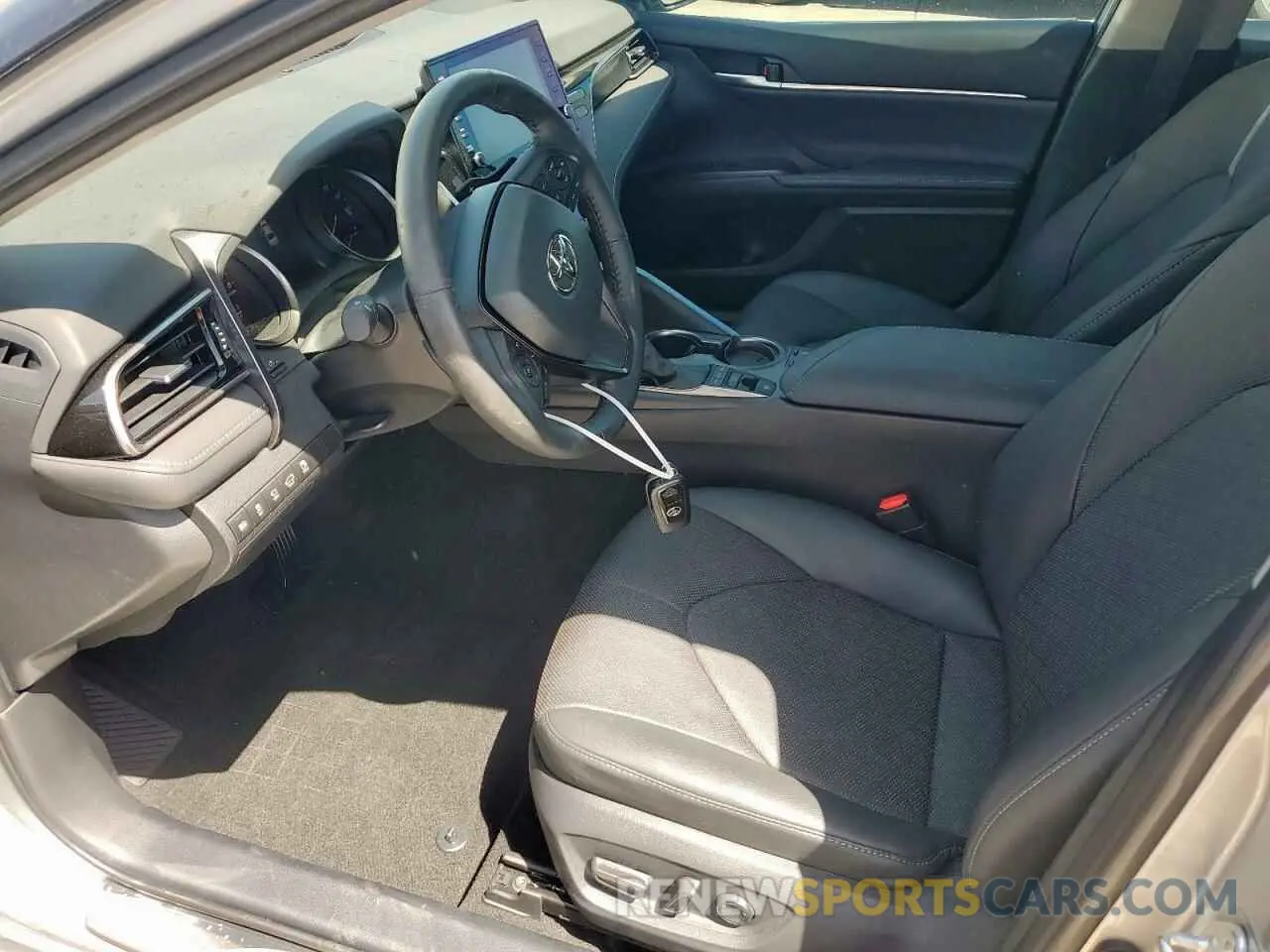 7 fotografías del automóvil dañado 4T1KZ1AK5RU093278 TOYOTA CAMRY 2024