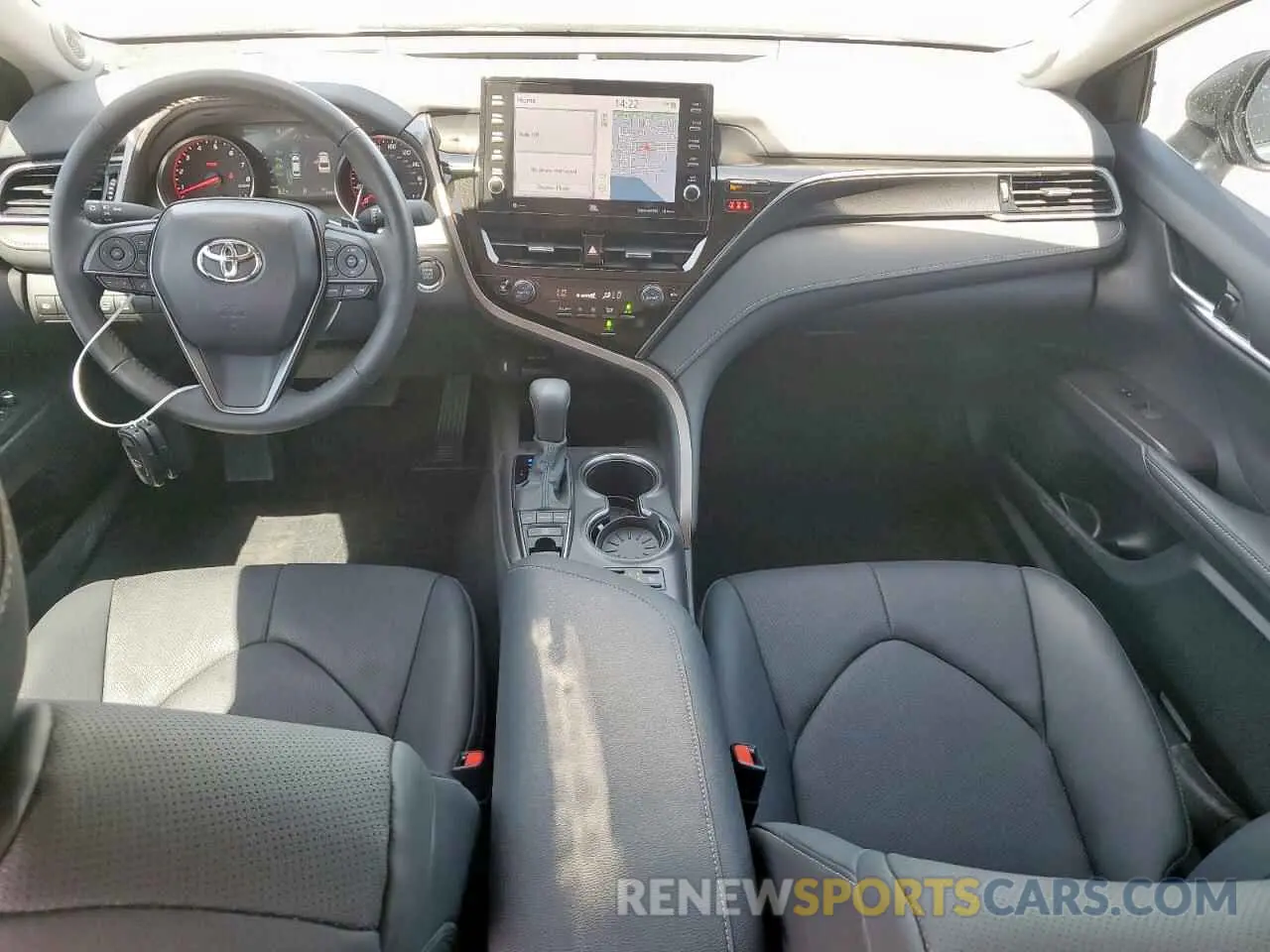 8 fotografías del automóvil dañado 4T1KZ1AK5RU093278 TOYOTA CAMRY 2024