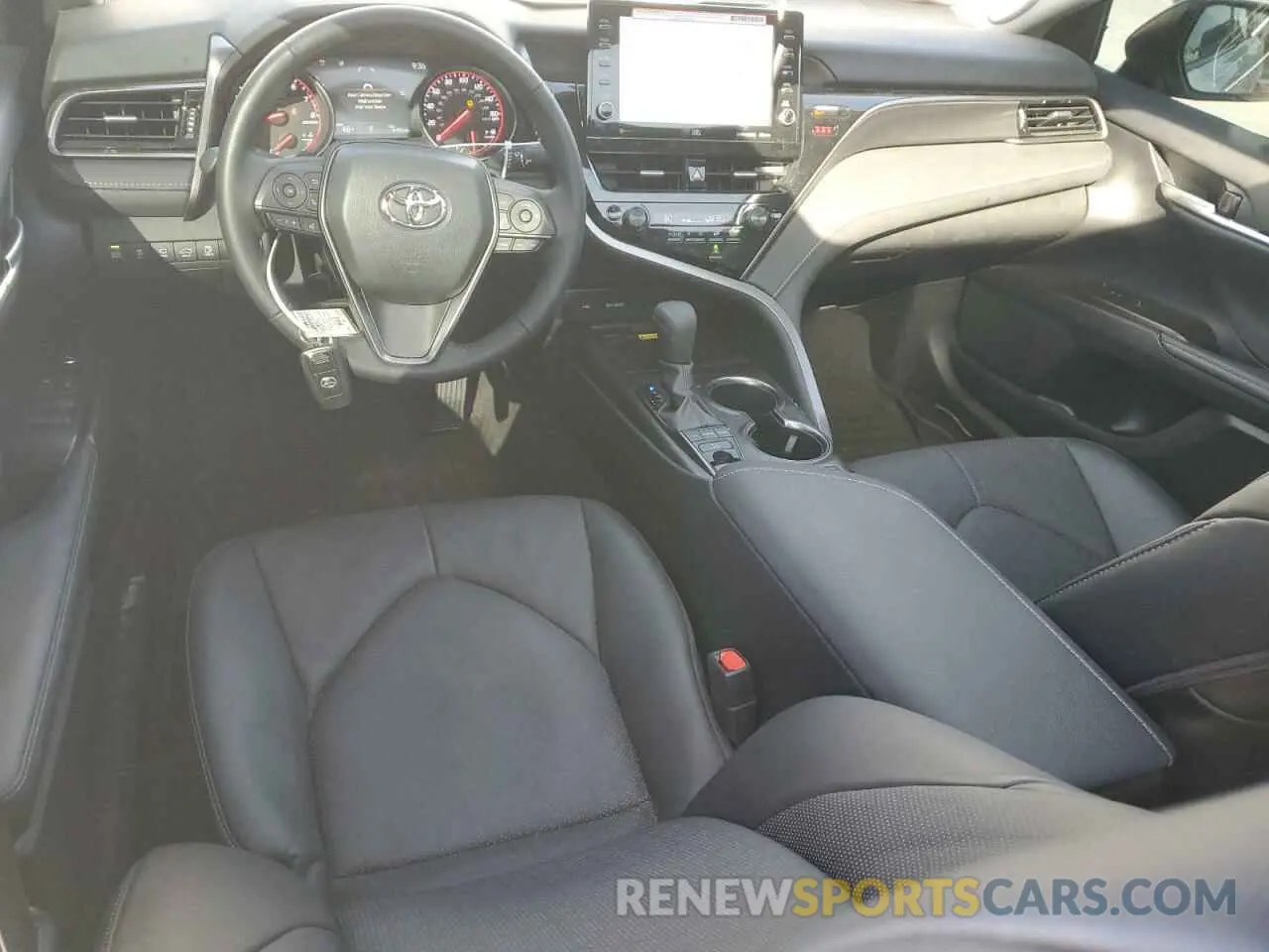 8 fotografías del automóvil dañado 4T1KZ1AK5RU096892 TOYOTA CAMRY 2024