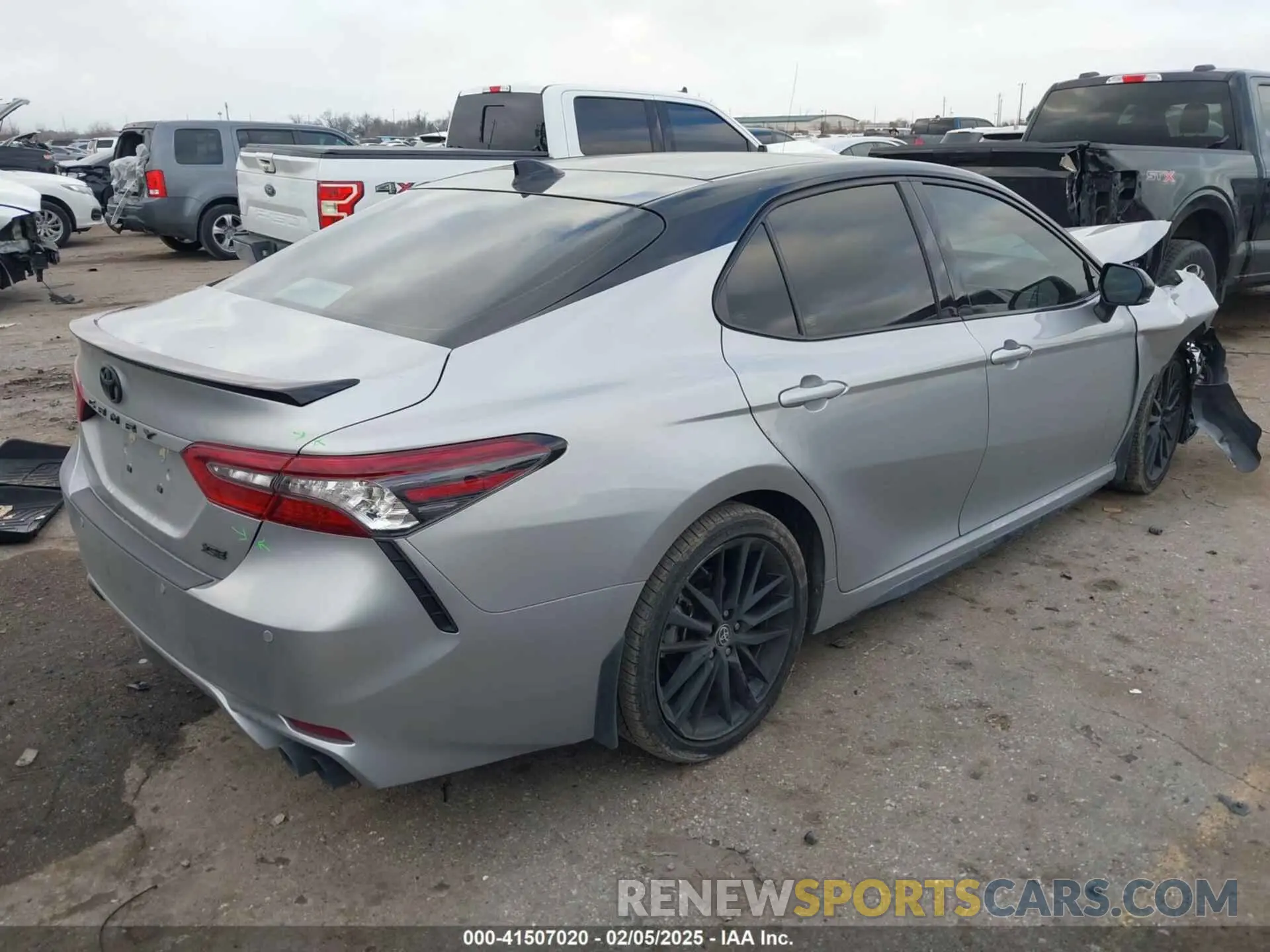 4 fotografías del automóvil dañado 4T1KZ1AK6RU096786 TOYOTA CAMRY 2024
