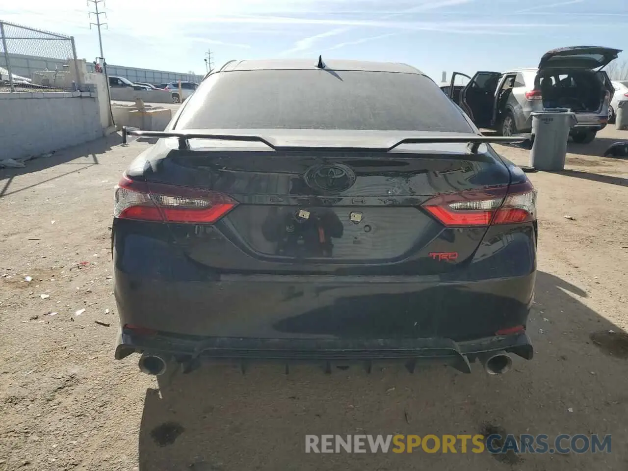 6 fotografías del automóvil dañado 4T1KZ1AK6RU101081 TOYOTA CAMRY 2024