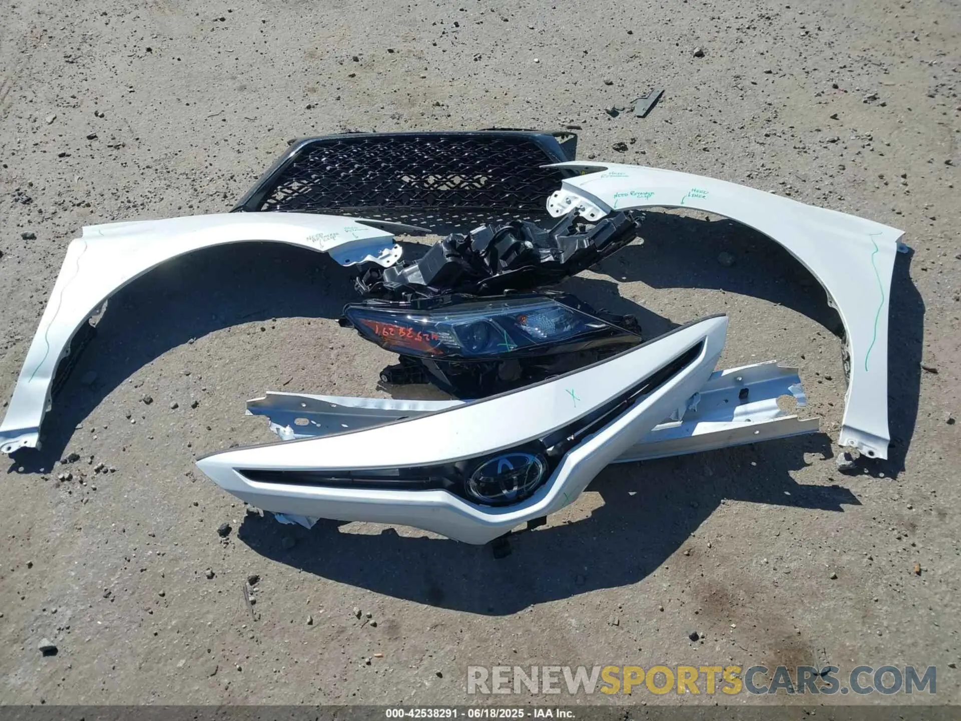 12 fotografías del automóvil dañado 4T1KZ1AK7RU096084 TOYOTA CAMRY 2024