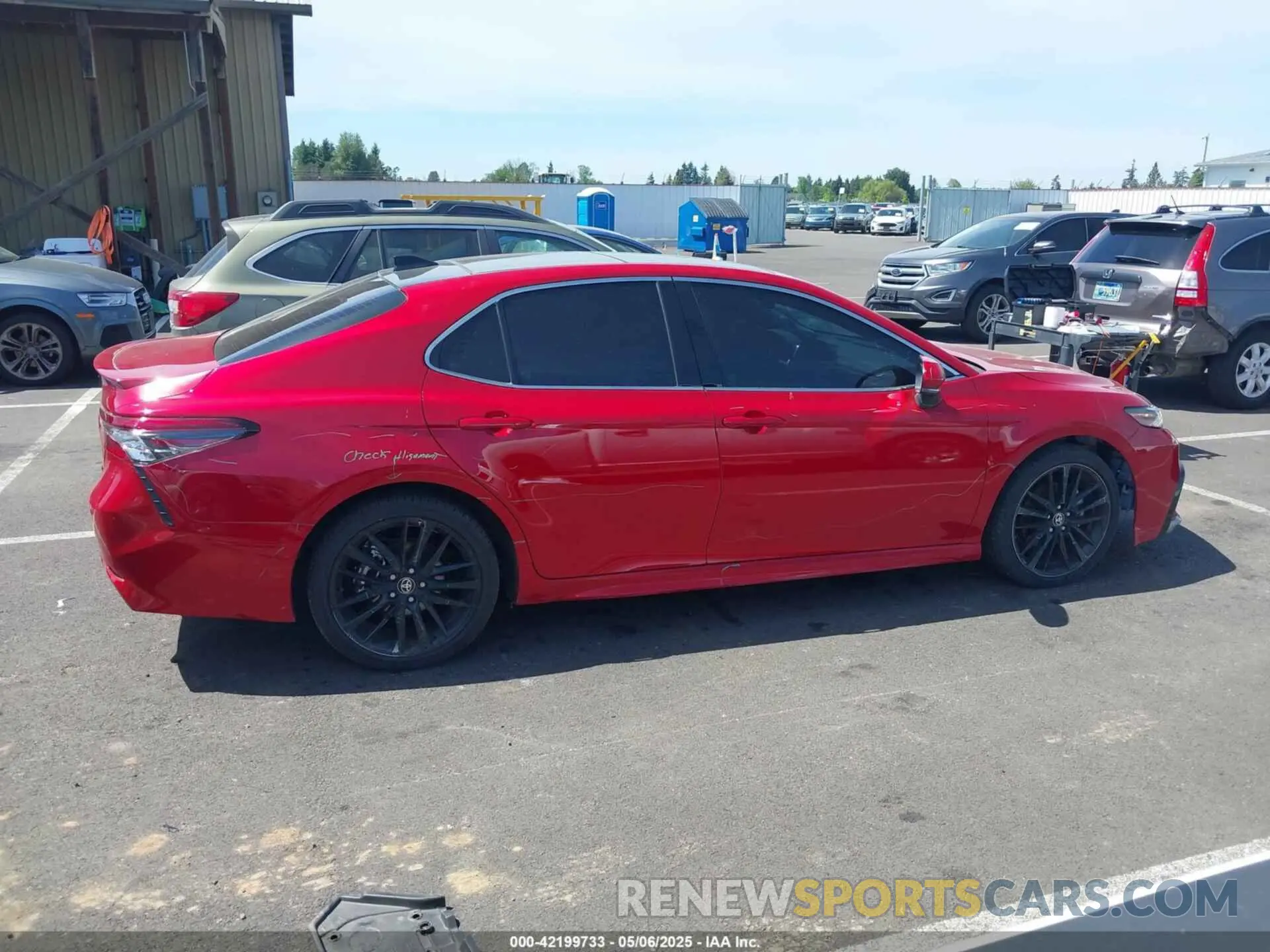 14 fotografías del automóvil dañado 4T1KZ1AK7RU099969 TOYOTA CAMRY 2024