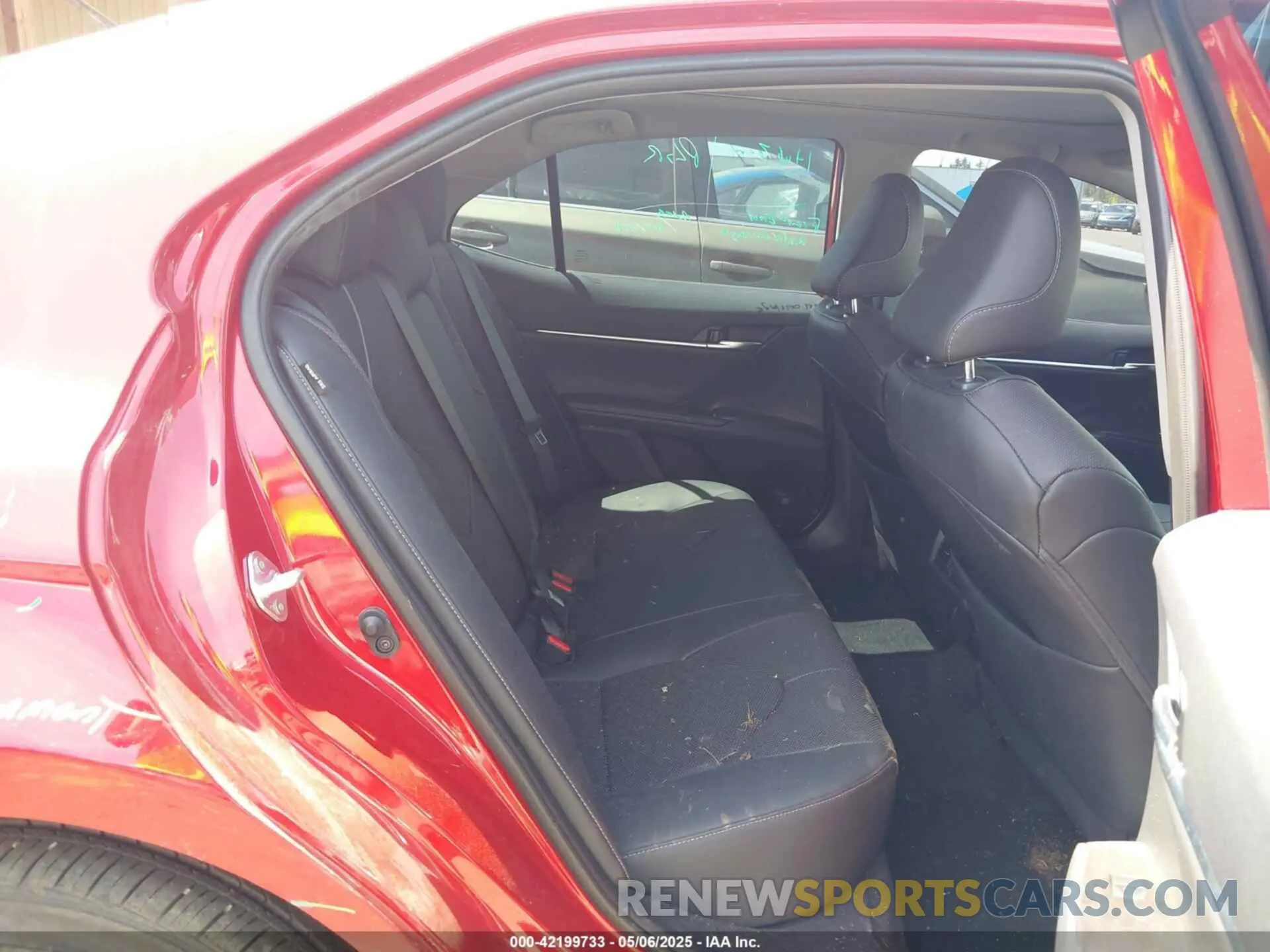 8 fotografías del automóvil dañado 4T1KZ1AK7RU099969 TOYOTA CAMRY 2024