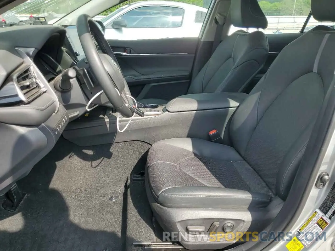 7 fotografías del automóvil dañado 4T1KZ1AK9RU100782 TOYOTA CAMRY 2024