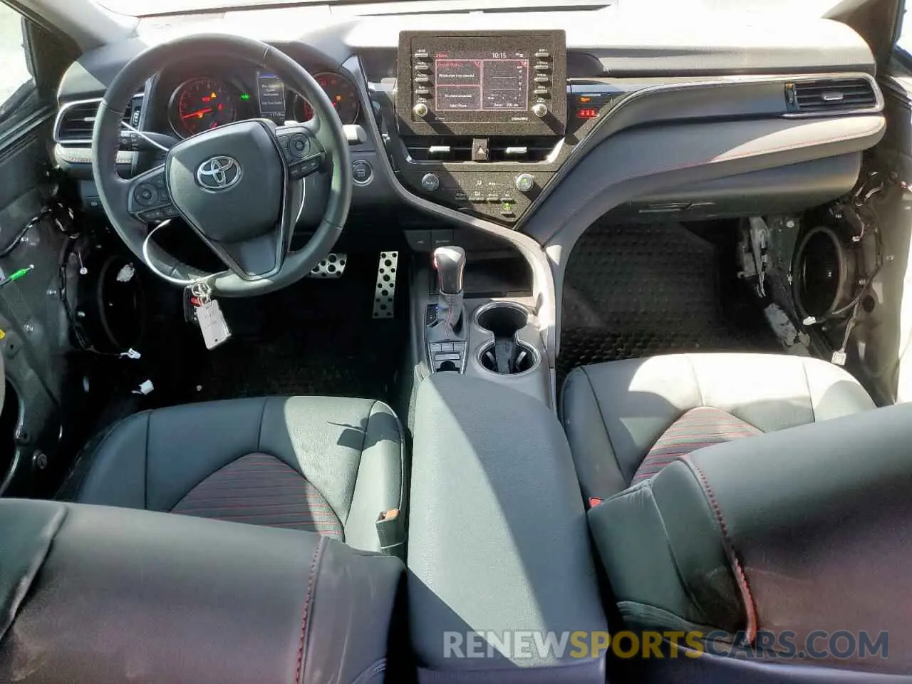 8 fotografías del automóvil dañado 4T1KZ1AKXRU099240 TOYOTA CAMRY 2024