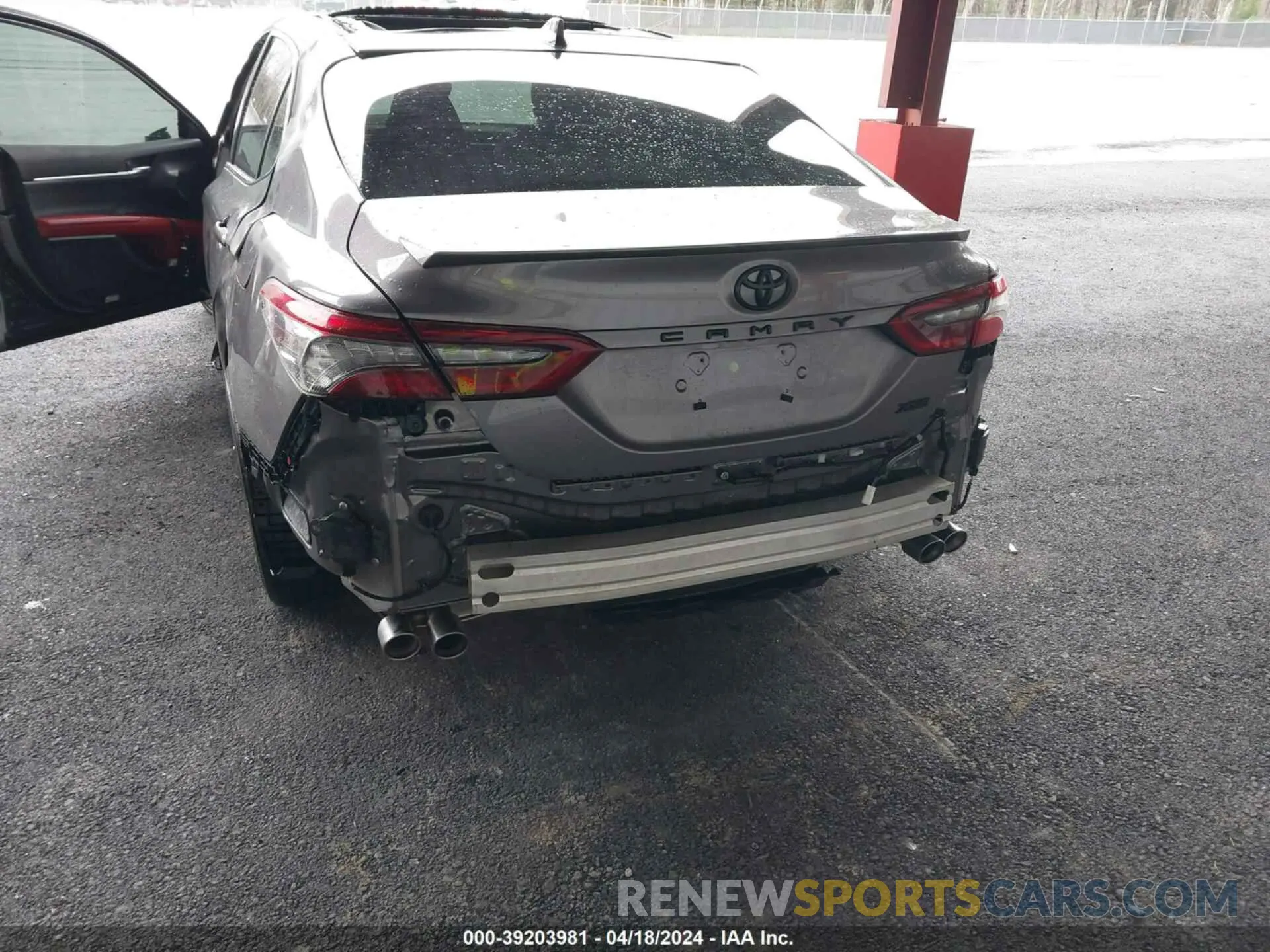 6 fotografías del automóvil dañado 4T1KZ1AKXRU099402 TOYOTA CAMRY 2024