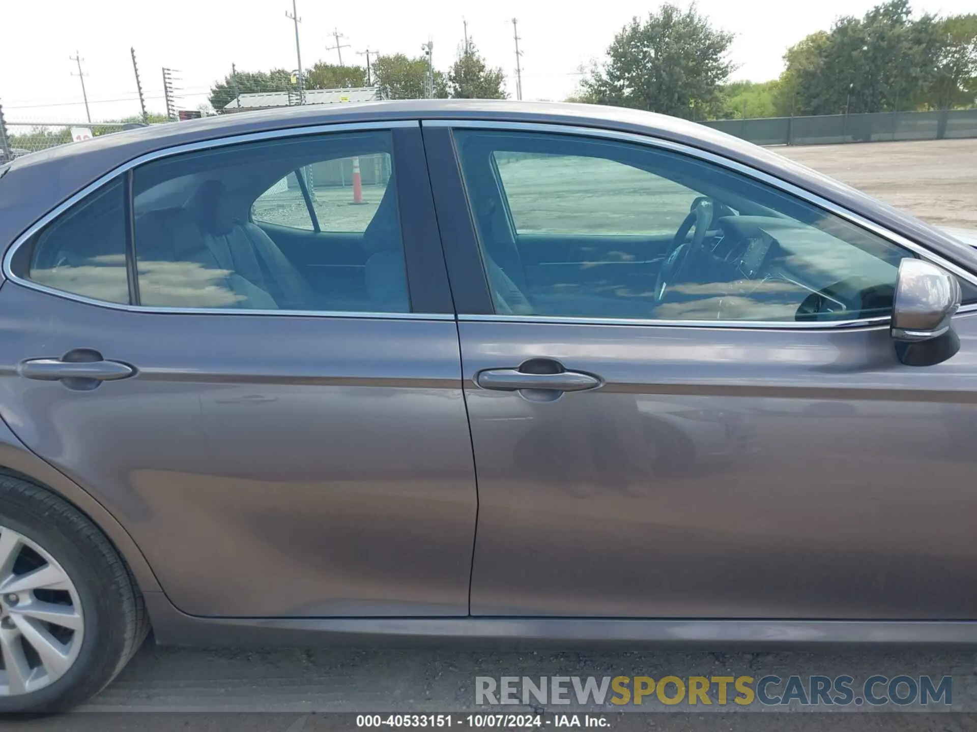 13 fotografías del automóvil dañado 4T1R11AK0RU221996 TOYOTA CAMRY 2024