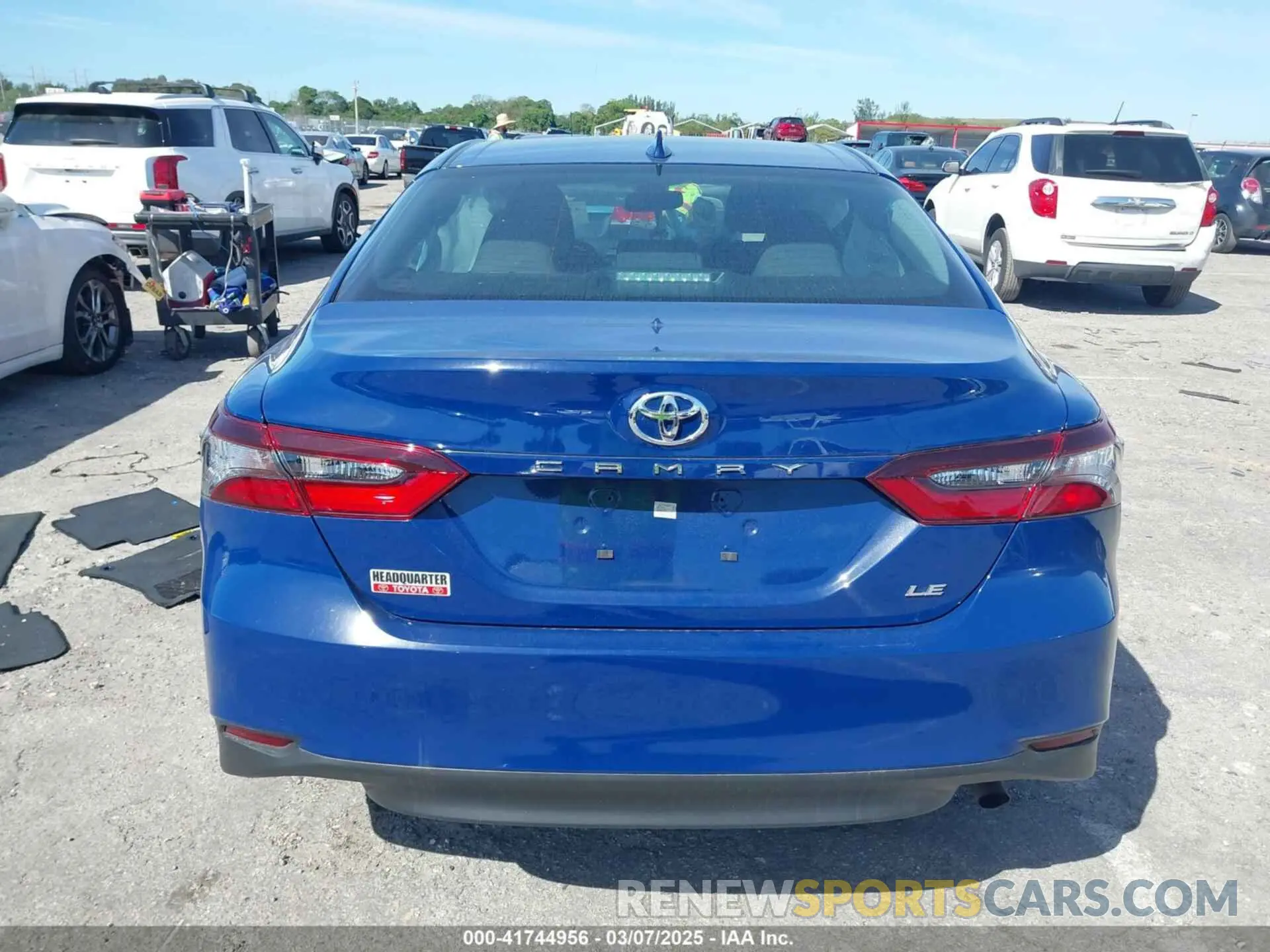 16 fotografías del automóvil dañado 4T1R11AK0RU239589 TOYOTA CAMRY 2024