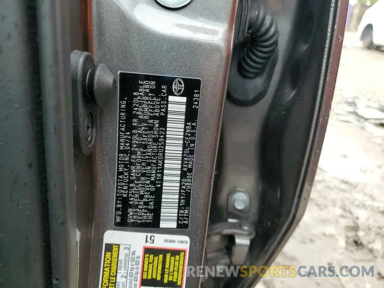 12 fotografías del automóvil dañado 4T1R11AK0RU259423 TOYOTA CAMRY 2024