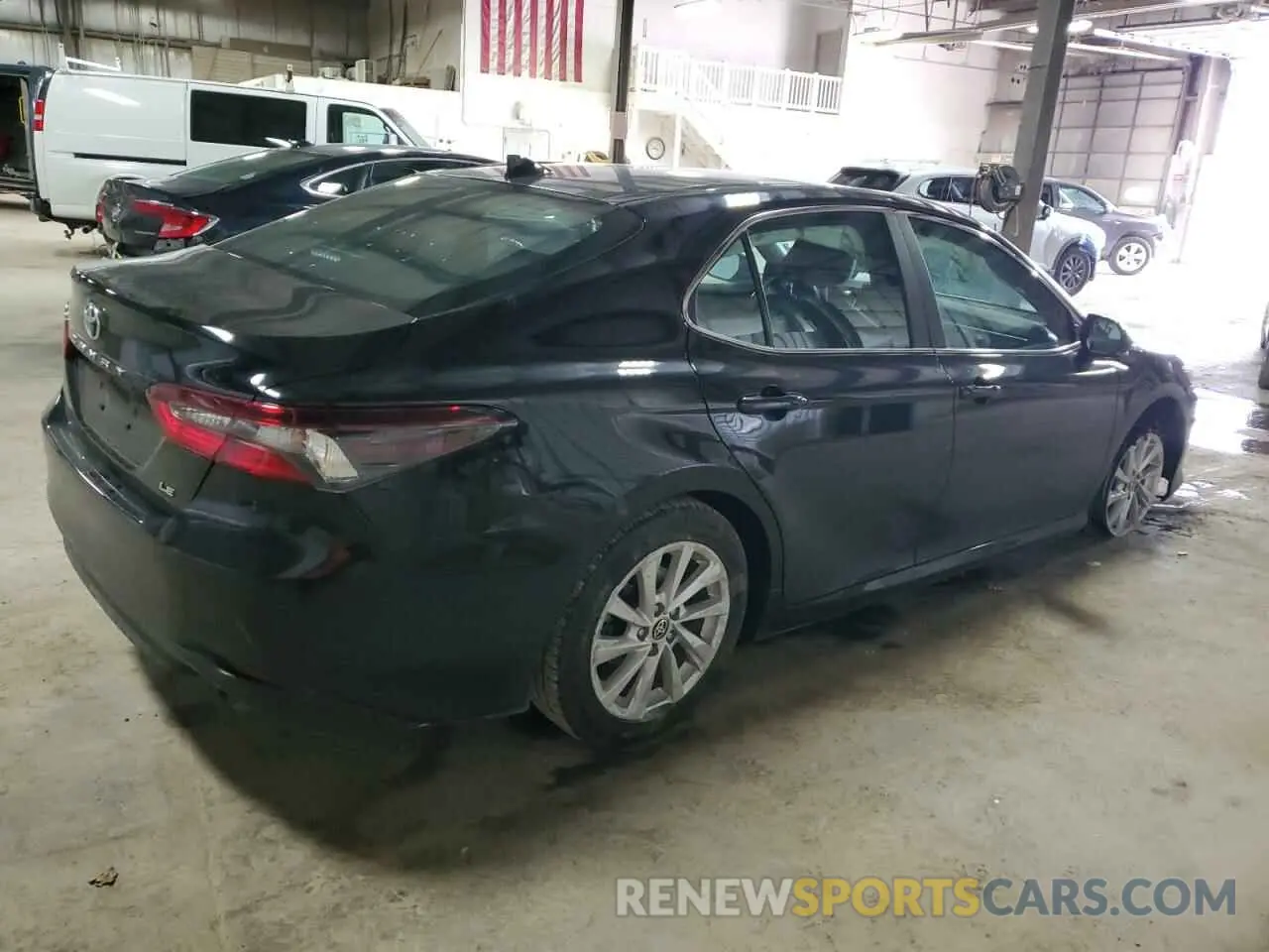3 fotografías del automóvil dañado 4T1R11AK0RU899633 TOYOTA CAMRY 2024
