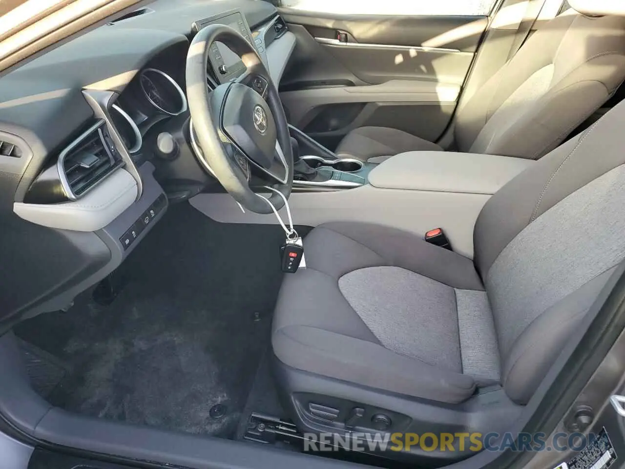 7 fotografías del automóvil dañado 4T1R11AK1RU246065 TOYOTA CAMRY 2024