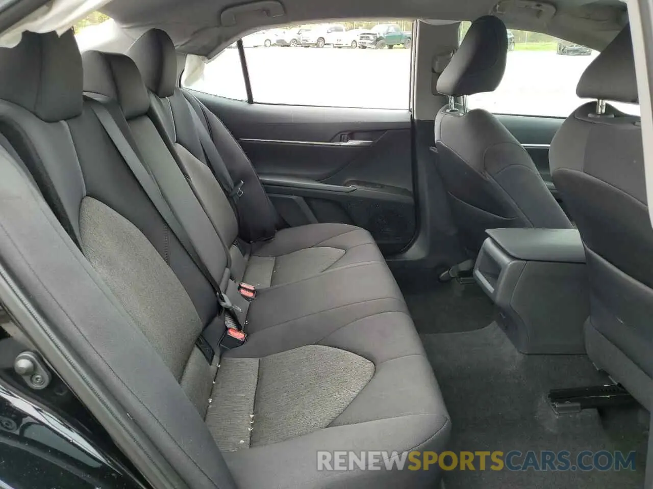 10 fotografías del automóvil dañado 4T1R11AK1RU878337 TOYOTA CAMRY 2024