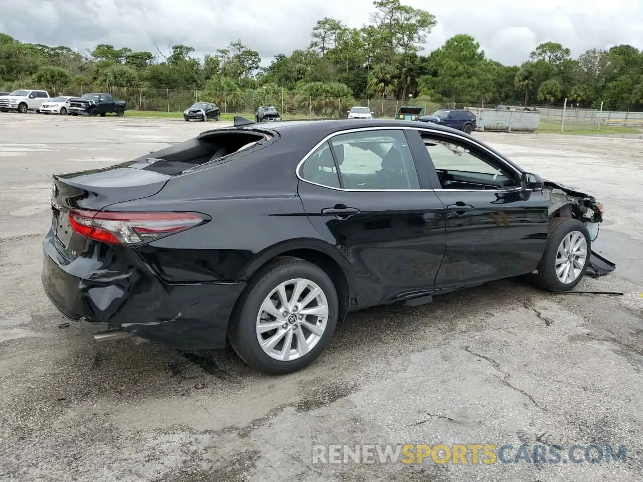 3 fotografías del automóvil dañado 4T1R11AK1RU878337 TOYOTA CAMRY 2024