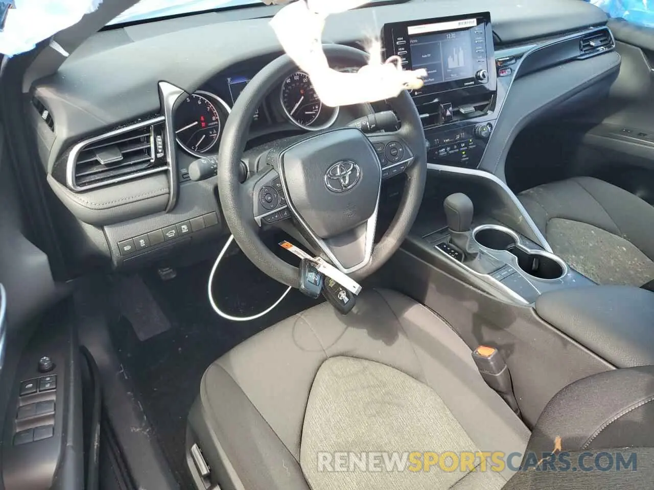 8 fotografías del automóvil dañado 4T1R11AK1RU878337 TOYOTA CAMRY 2024