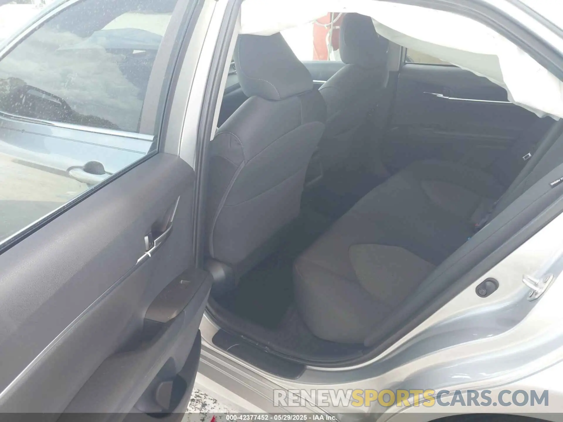 8 fotografías del automóvil dañado 4T1R11AK3RU912519 TOYOTA CAMRY 2024