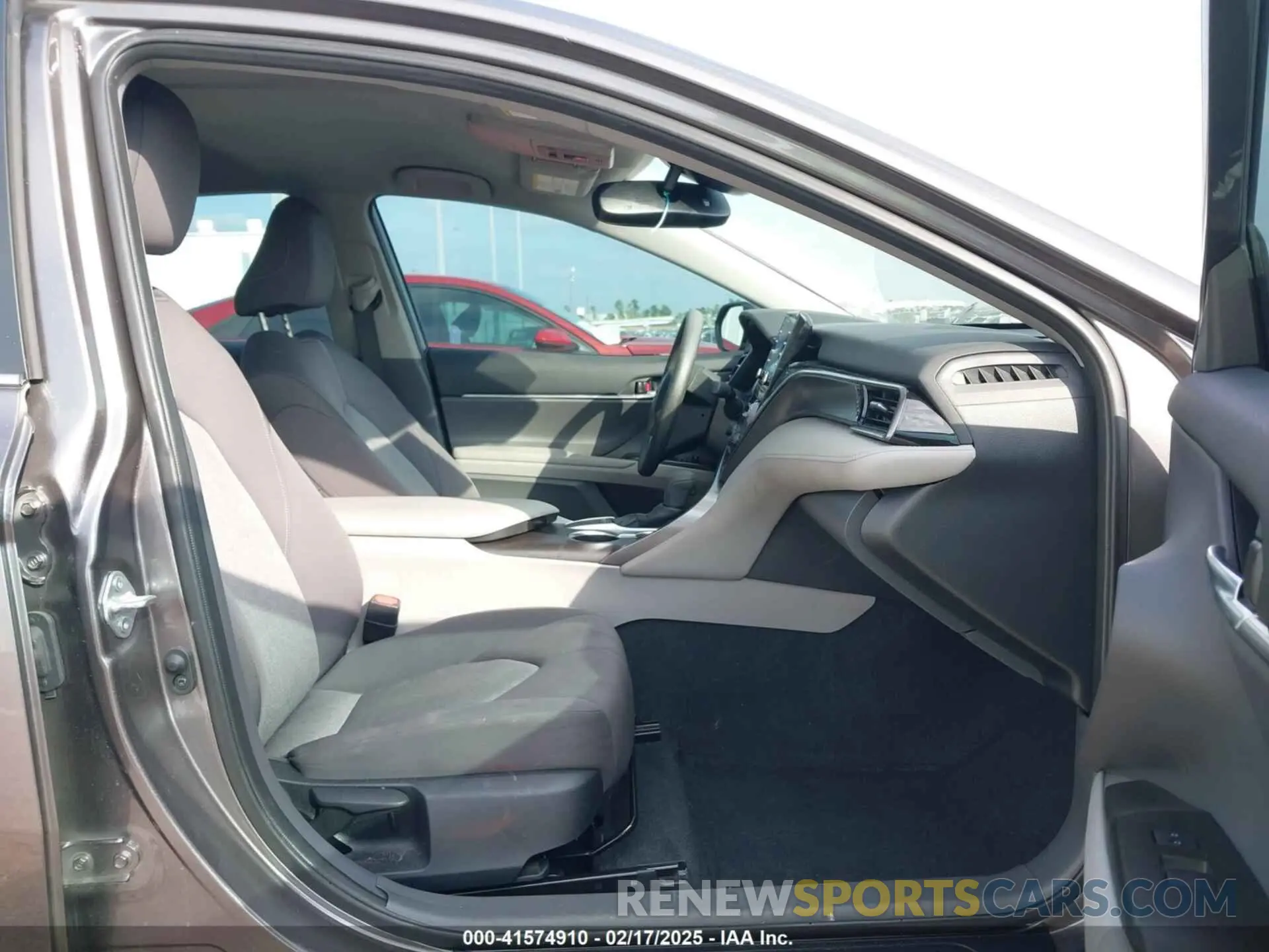 5 fotografías del automóvil dañado 4T1R11AK4RU224187 TOYOTA CAMRY 2024