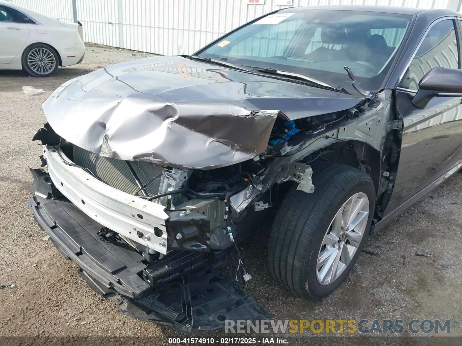 6 fotografías del automóvil dañado 4T1R11AK4RU224187 TOYOTA CAMRY 2024