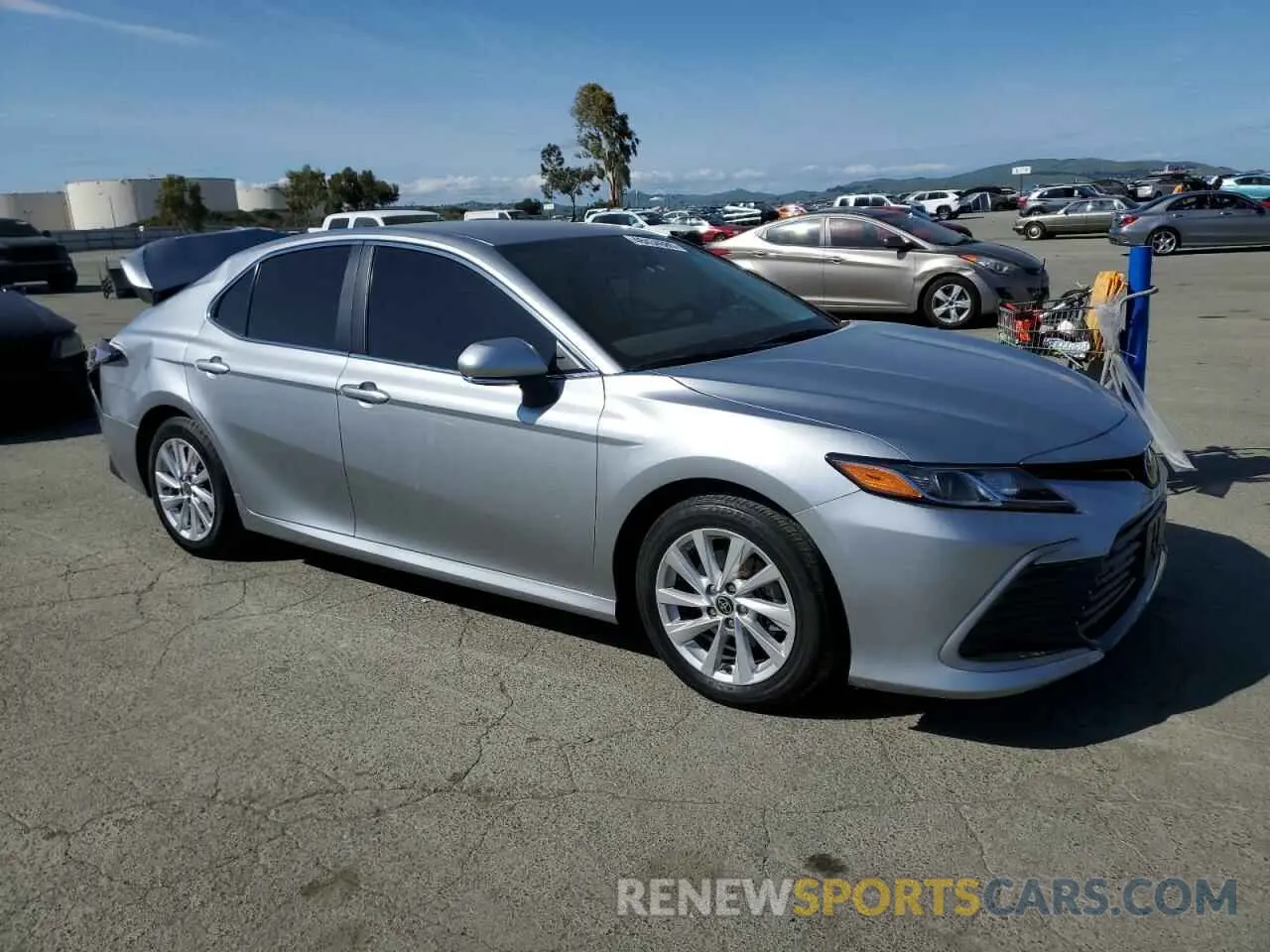 4 fotografías del automóvil dañado 4T1R11AK4RU903280 TOYOTA CAMRY 2024