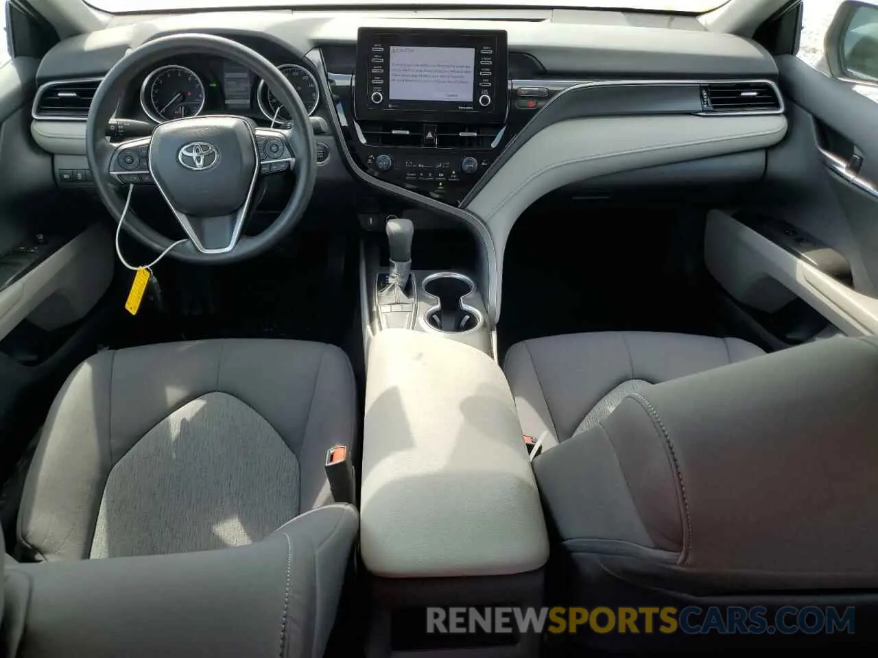 8 fotografías del automóvil dañado 4T1R11AK4RU921875 TOYOTA CAMRY 2024