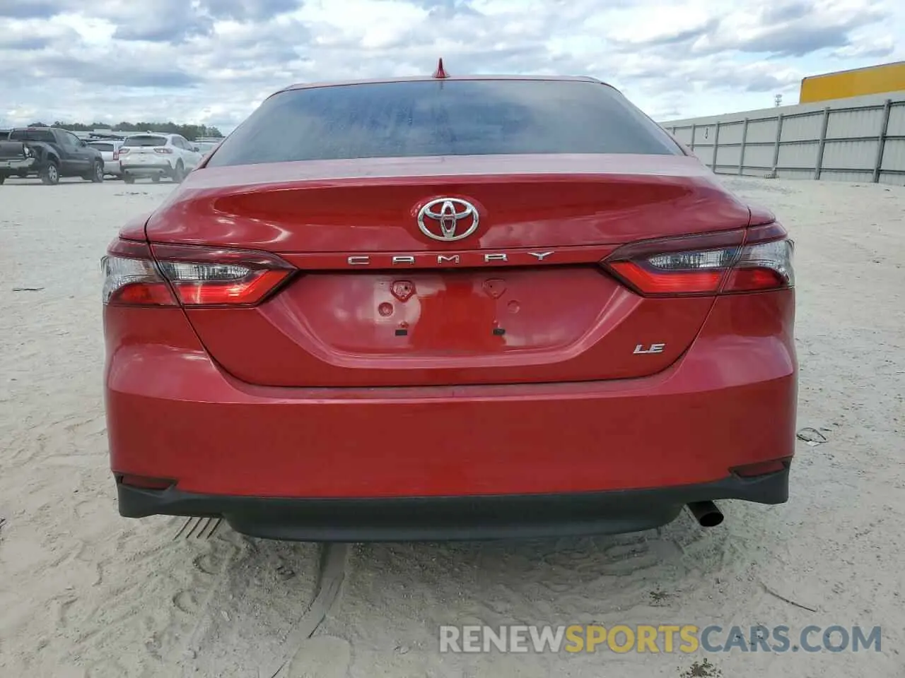 6 fotografías del automóvil dañado 4T1R11AK5RU243556 TOYOTA CAMRY 2024