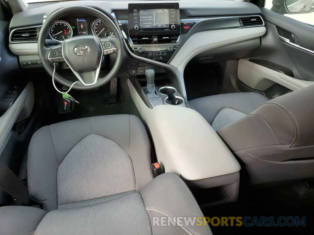 8 fotografías del automóvil dañado 4T1R11AK5RU243556 TOYOTA CAMRY 2024