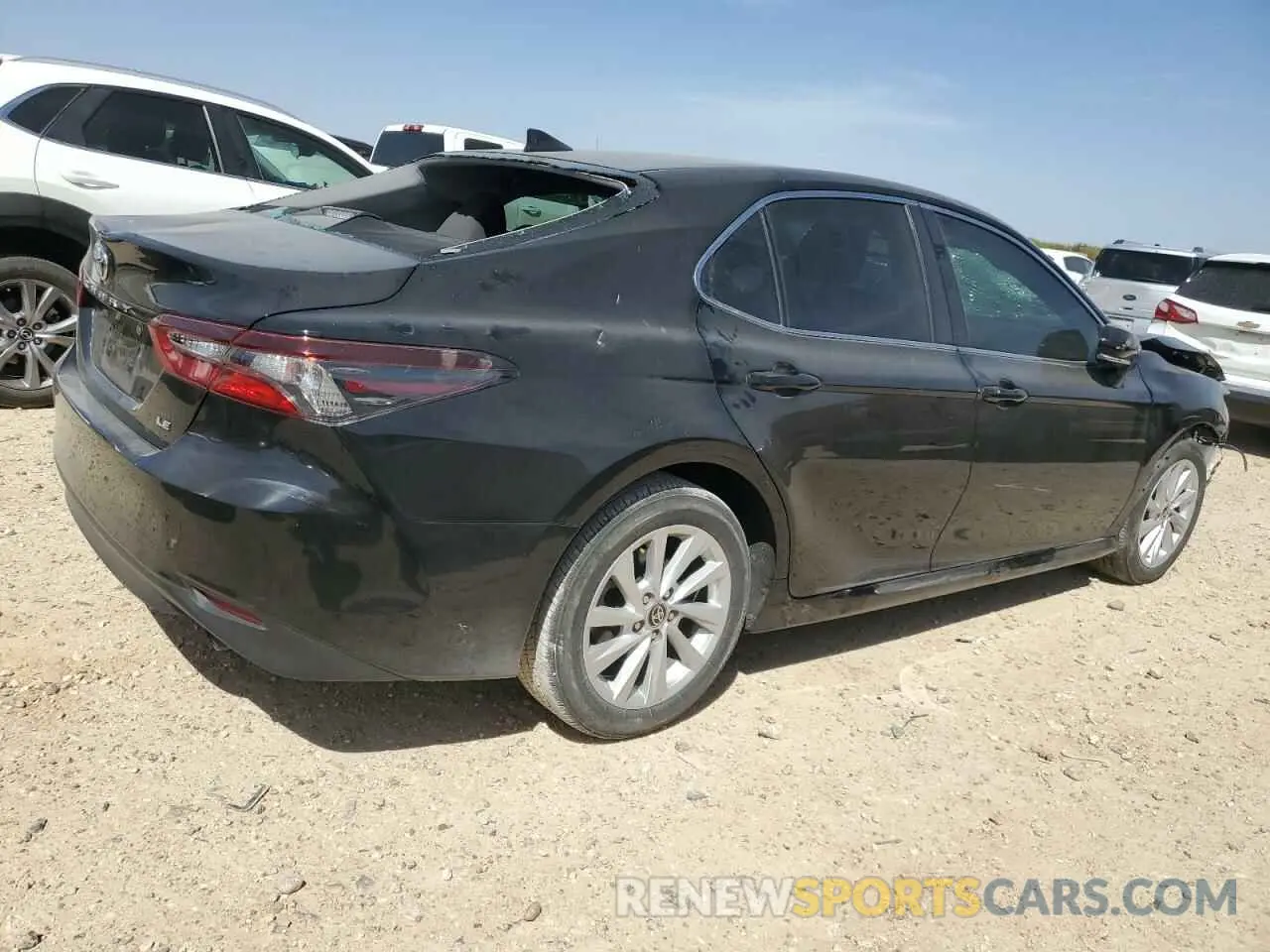3 fotografías del automóvil dañado 4T1R11AK5RU881709 TOYOTA CAMRY 2024