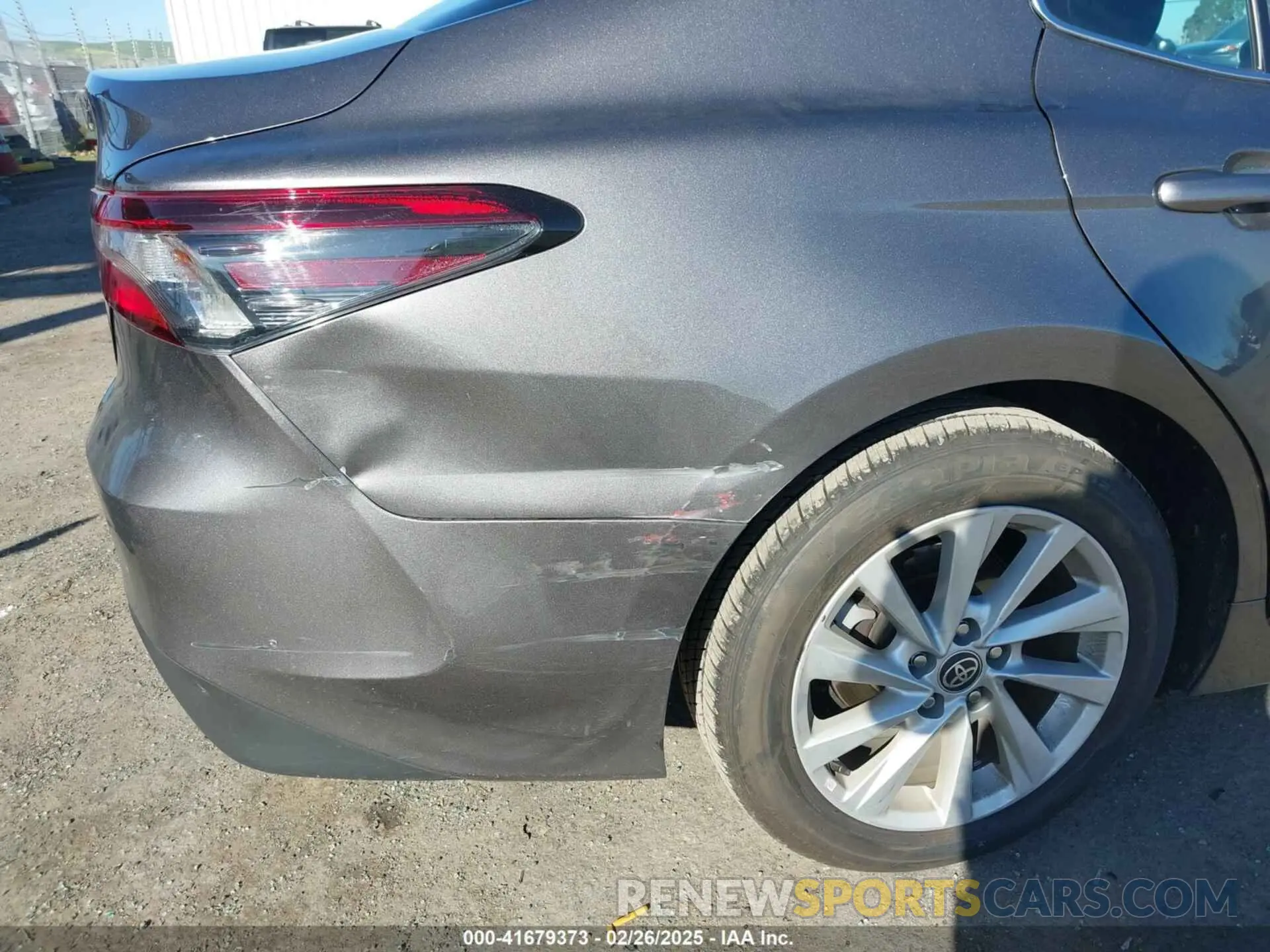 17 fotografías del automóvil dañado 4T1R11AK6RU880469 TOYOTA CAMRY 2024