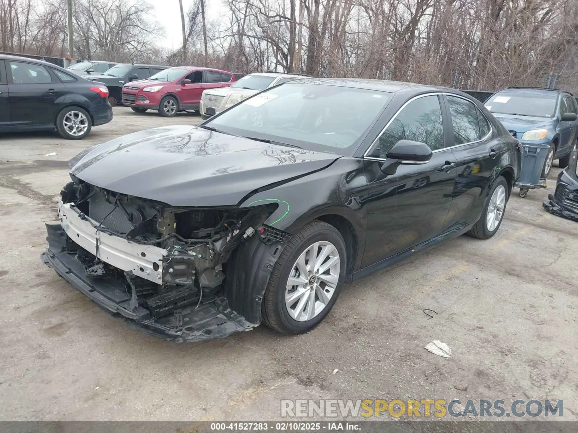 2 fotografías del automóvil dañado 4T1R11AK7RU200451 TOYOTA CAMRY 2024