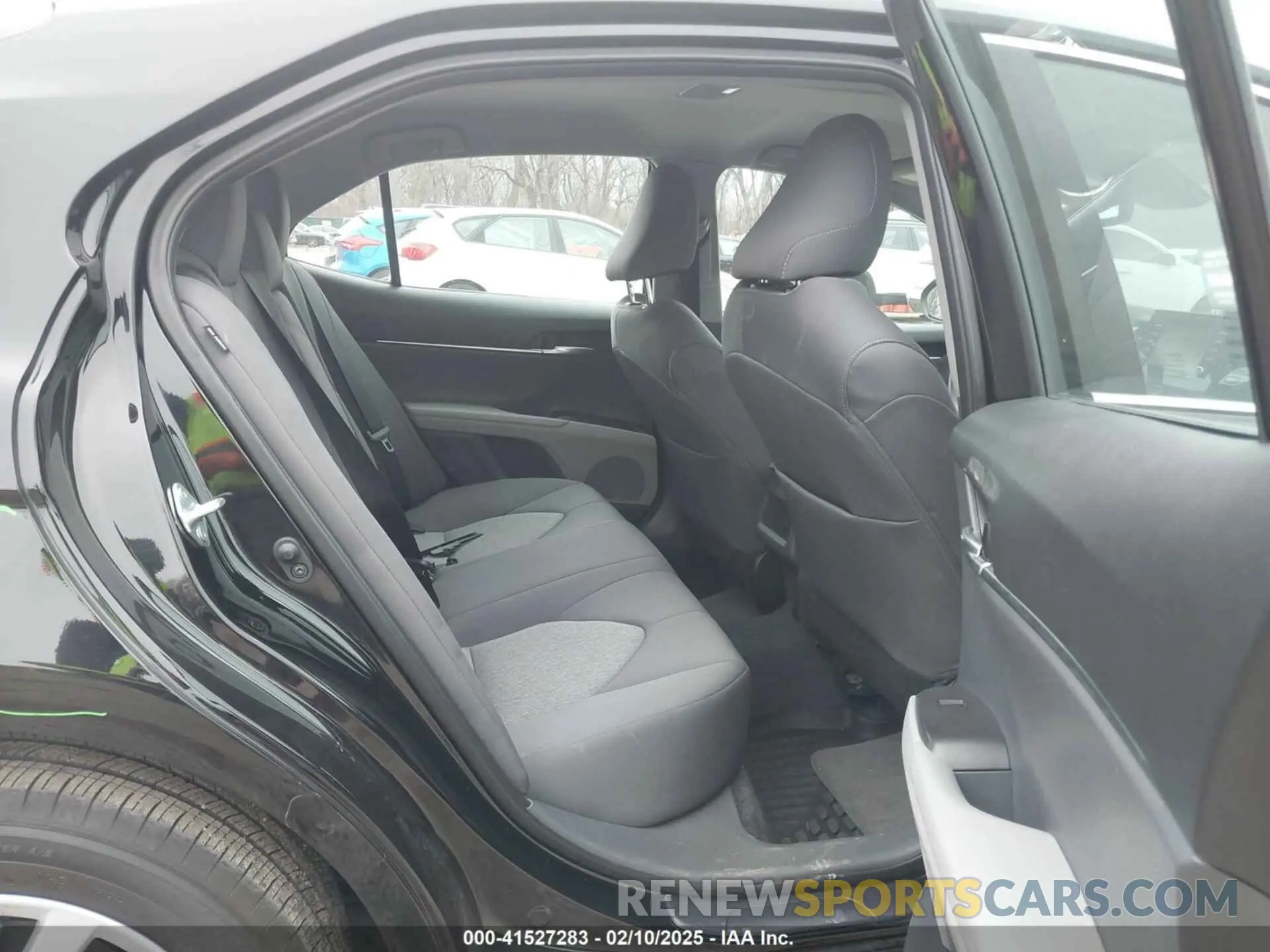 8 fotografías del automóvil dañado 4T1R11AK7RU200451 TOYOTA CAMRY 2024