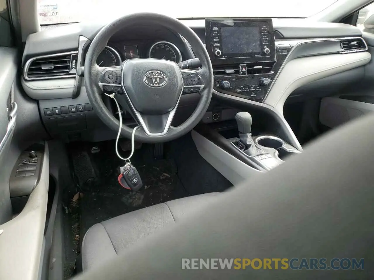 8 fotografías del automóvil dañado 4T1R11AK7RU857802 TOYOTA CAMRY 2024