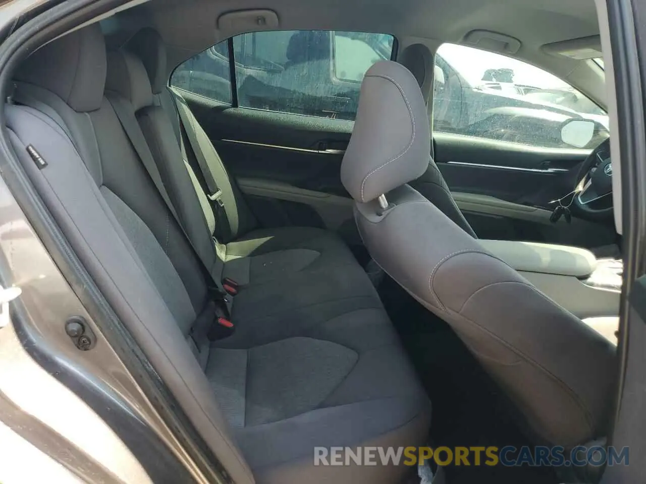 10 fotografías del automóvil dañado 4T1R11AK9RU857798 TOYOTA CAMRY 2024