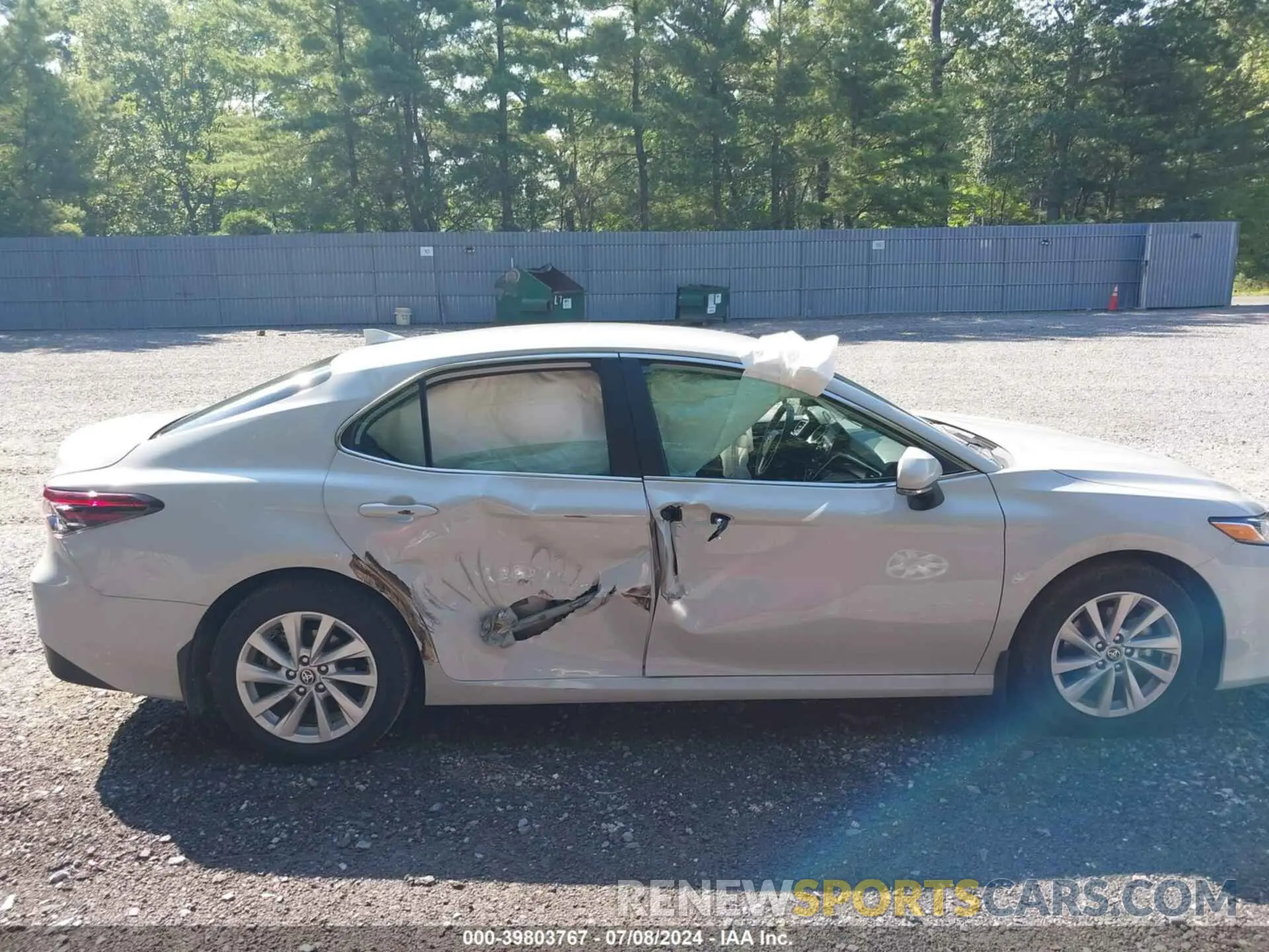 13 fotografías del automóvil dañado 4T1R11BK8RU108179 TOYOTA CAMRY 2024
