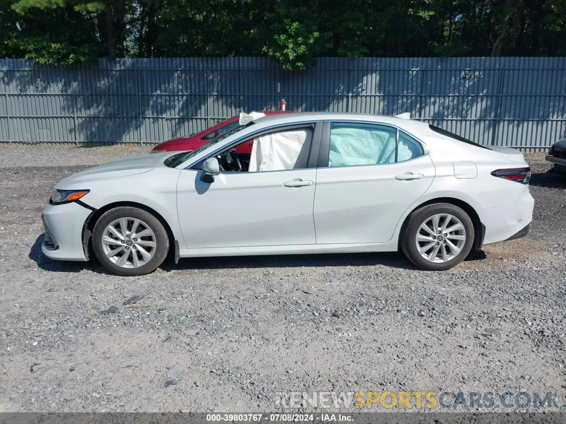 14 fotografías del automóvil dañado 4T1R11BK8RU108179 TOYOTA CAMRY 2024