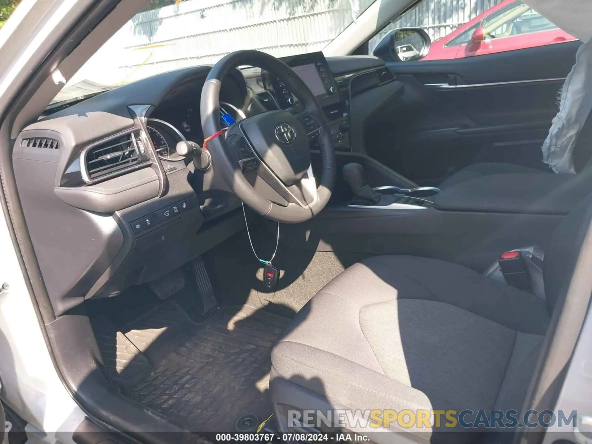 5 fotografías del automóvil dañado 4T1R11BK8RU108179 TOYOTA CAMRY 2024