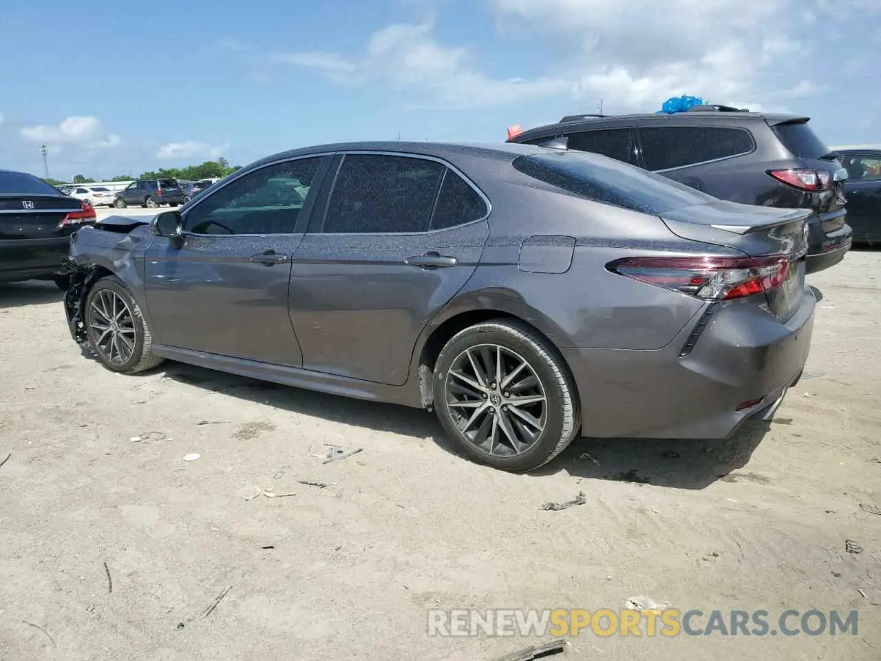 2 fotografías del automóvil dañado 4T1S11AK0RU212328 TOYOTA CAMRY 2024
