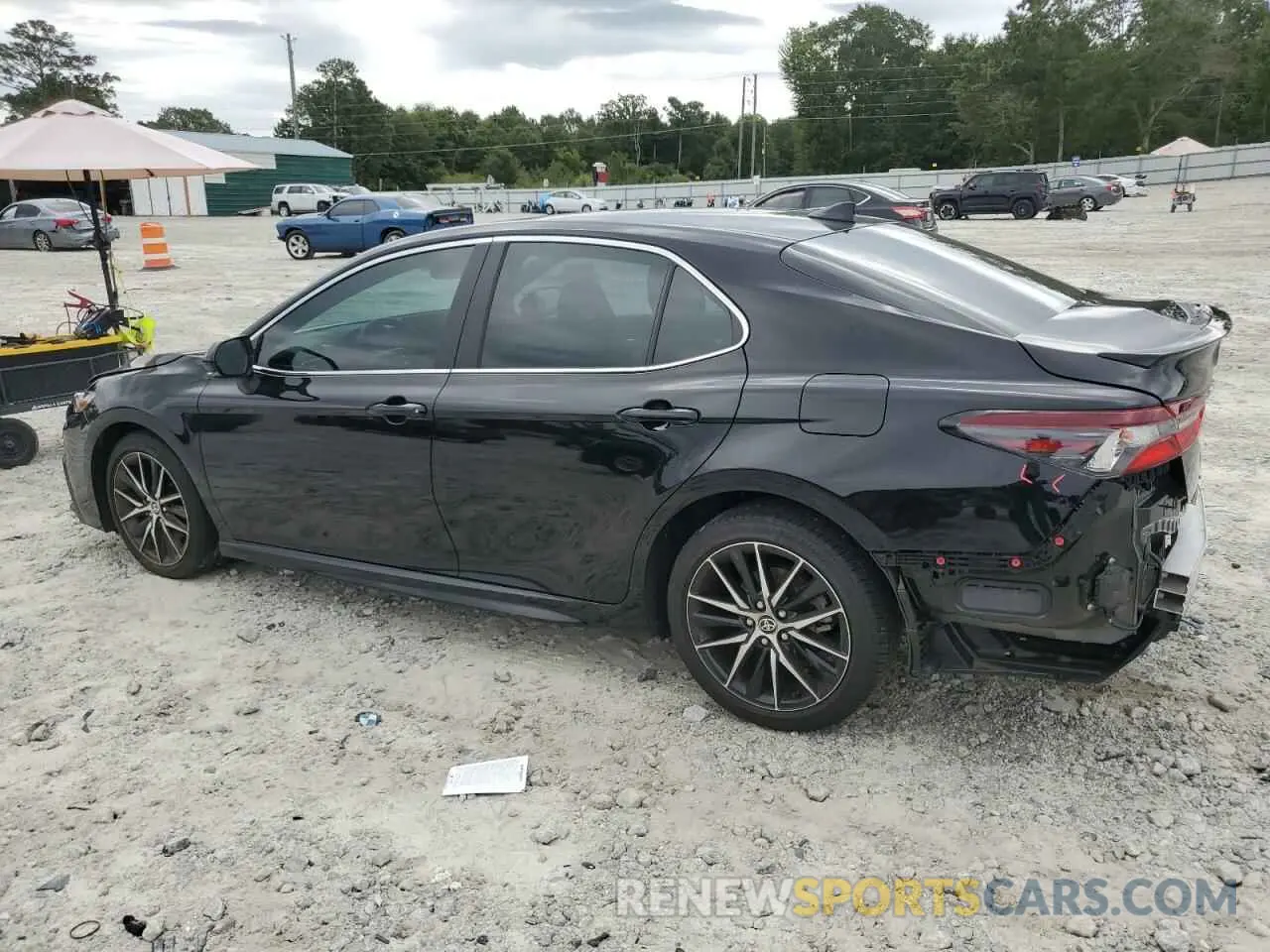 2 fotografías del automóvil dañado 4T1S11AK1RU204190 TOYOTA CAMRY 2024
