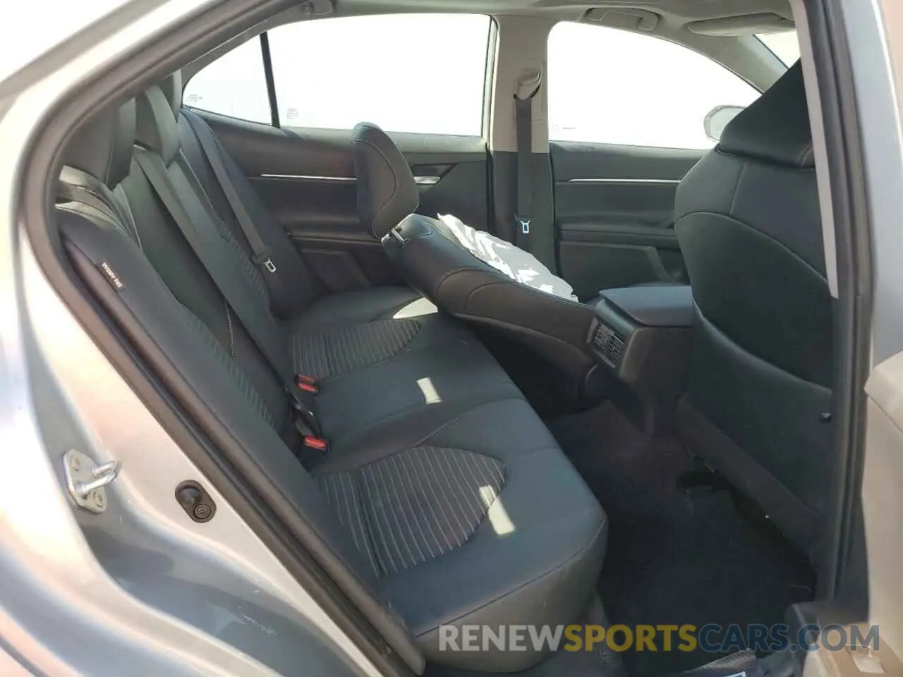 10 fotografías del automóvil dañado 4T1S11AK1RU243314 TOYOTA CAMRY 2024