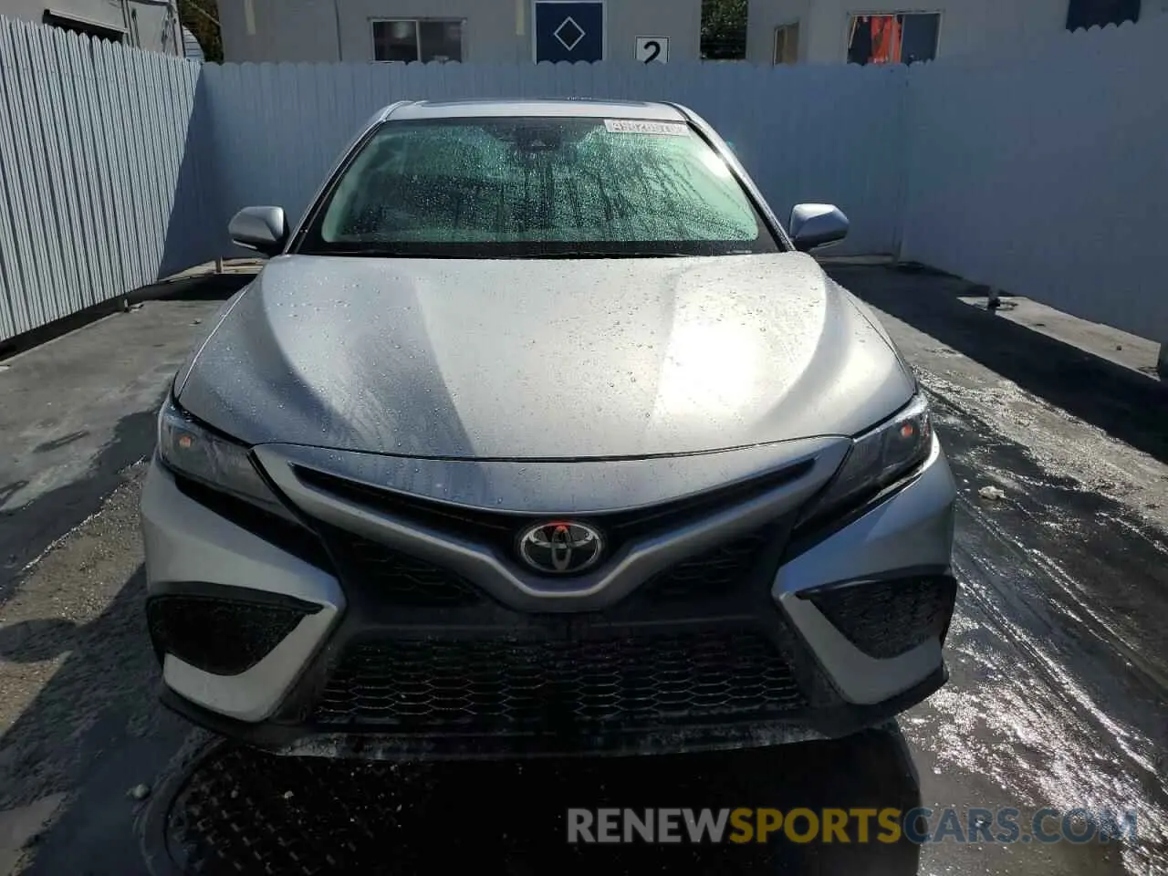 5 fotografías del automóvil dañado 4T1S11AK1RU243314 TOYOTA CAMRY 2024