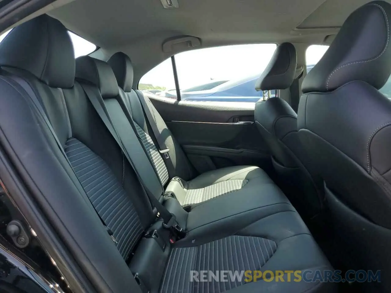 10 fotografías del automóvil dañado 4T1S11AK2RU900315 TOYOTA CAMRY 2024