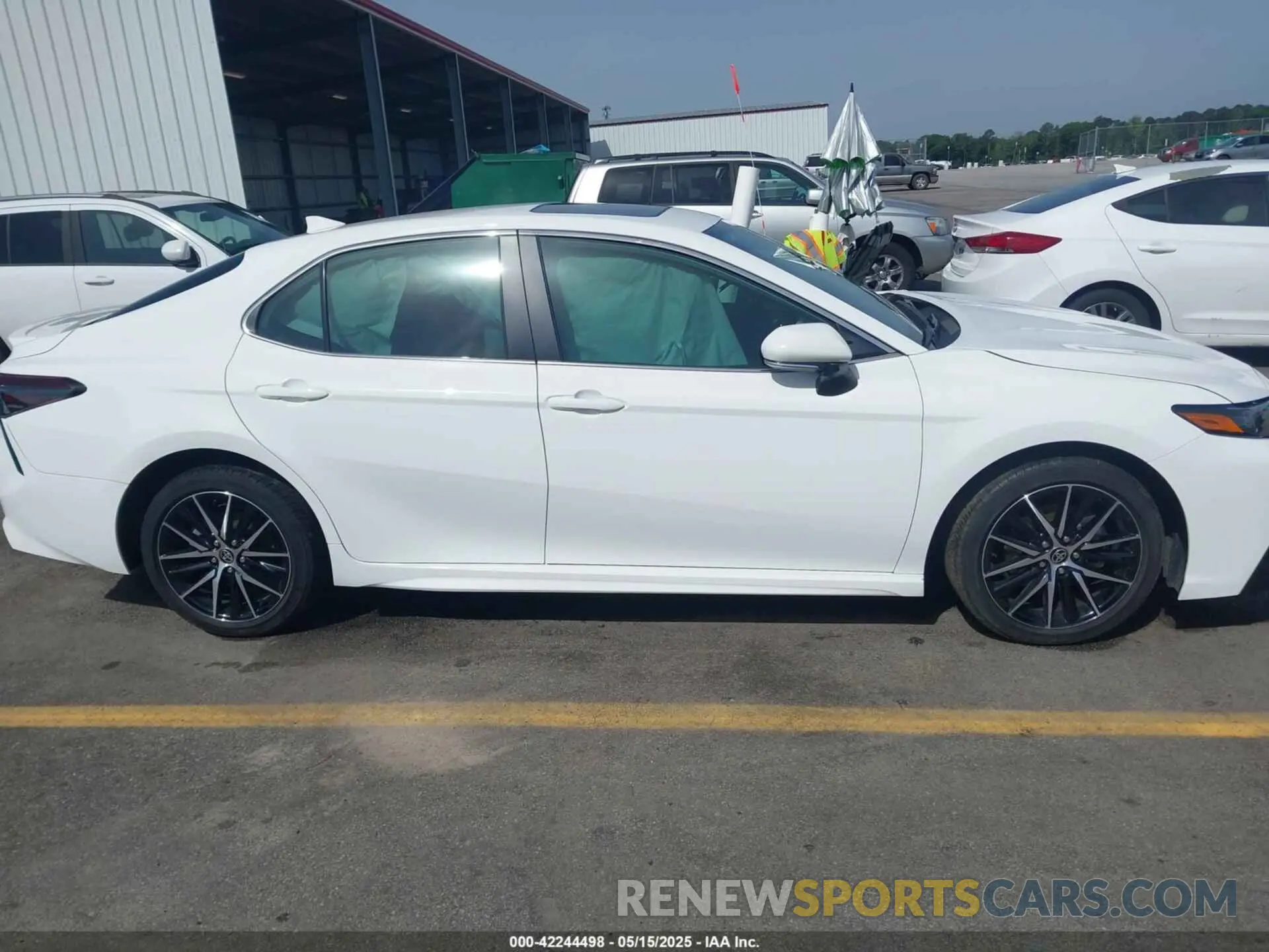 13 fotografías del automóvil dañado 4T1S11AK3RU242942 TOYOTA CAMRY 2024