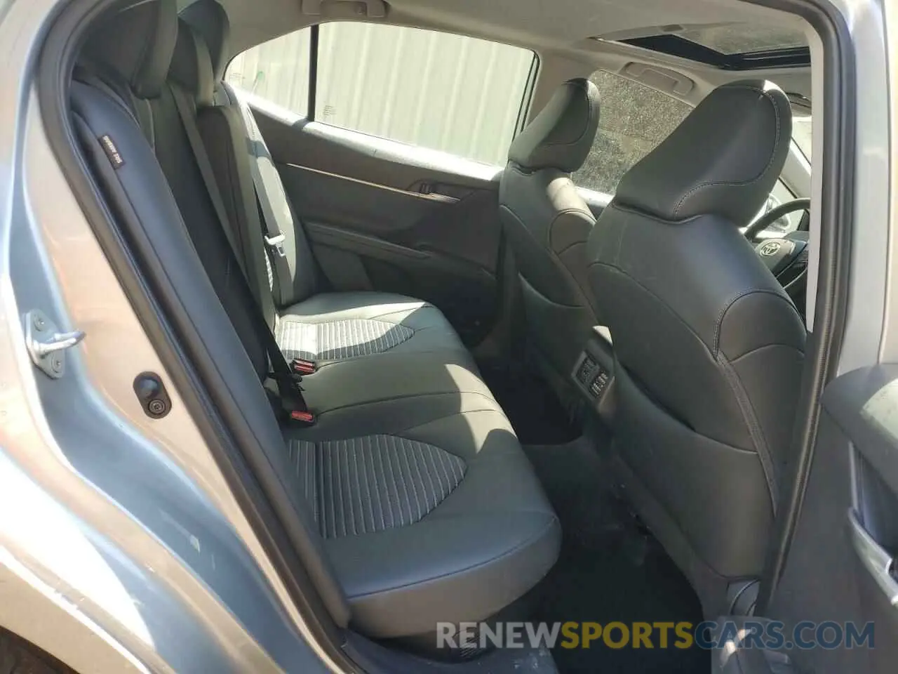 10 fotografías del automóvil dañado 4T1S31AK9RU060723 TOYOTA CAMRY 2024
