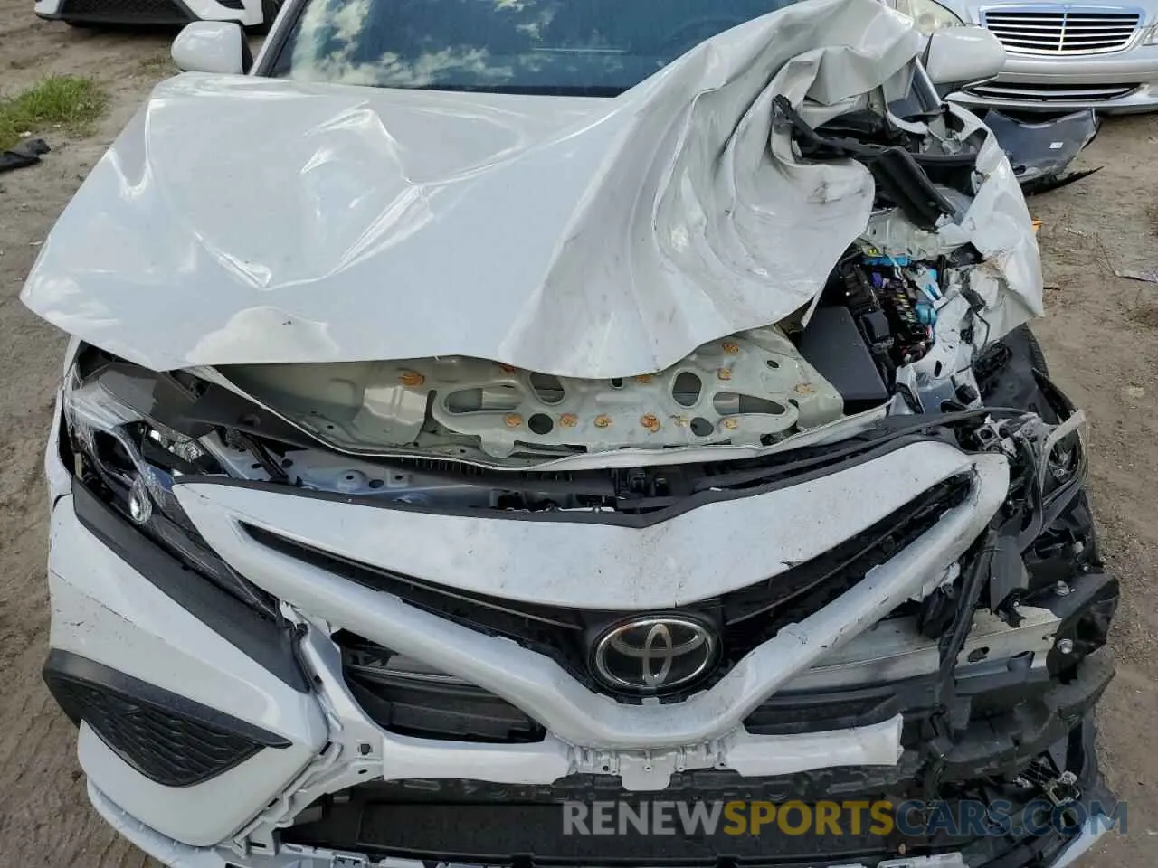 11 fotografías del automóvil dañado 4T1T11AK0RU229134 TOYOTA CAMRY 2024