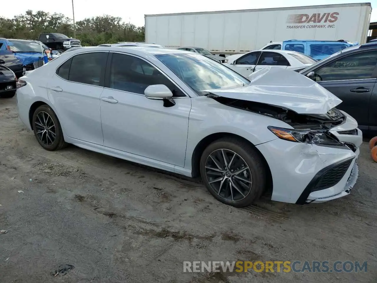 4 fotografías del automóvil dañado 4T1T11AK0RU229134 TOYOTA CAMRY 2024