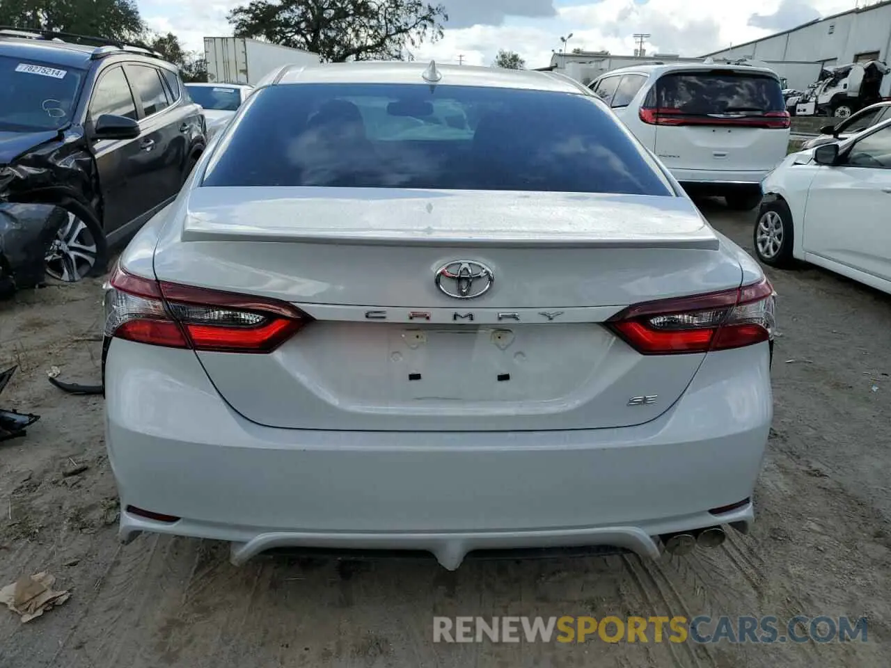 6 fotografías del automóvil dañado 4T1T11AK0RU229134 TOYOTA CAMRY 2024